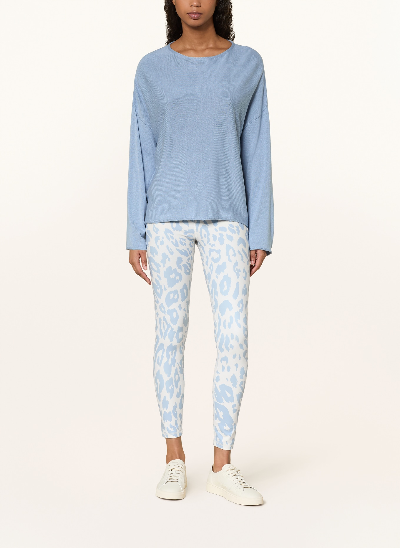 Juvia Sweter FAIZA: JASNONIEBIESKI