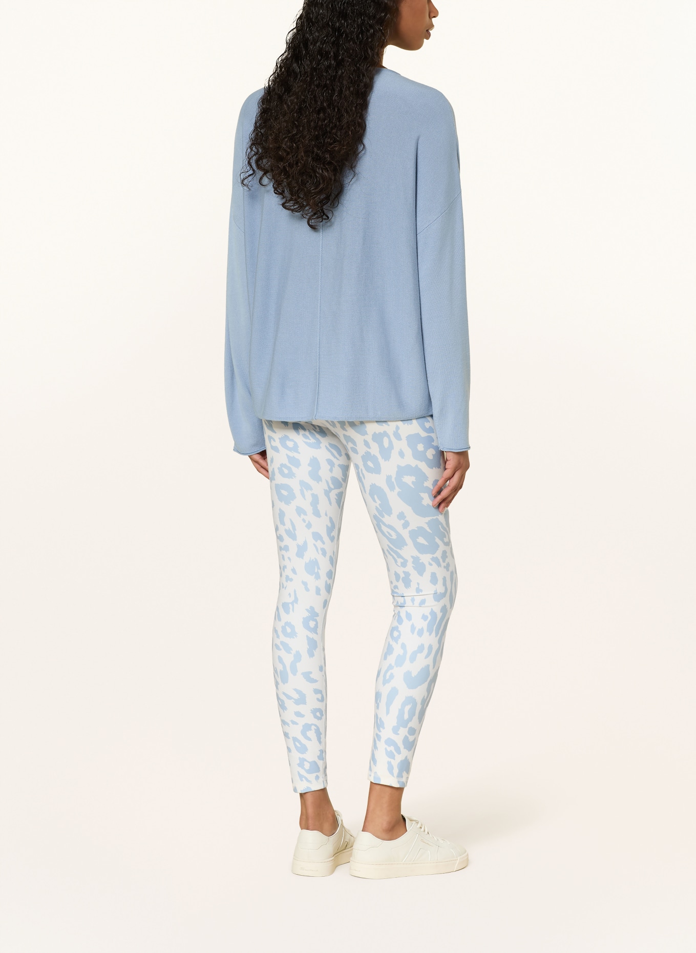 Juvia Sweter FAIZA: JASNONIEBIESKI