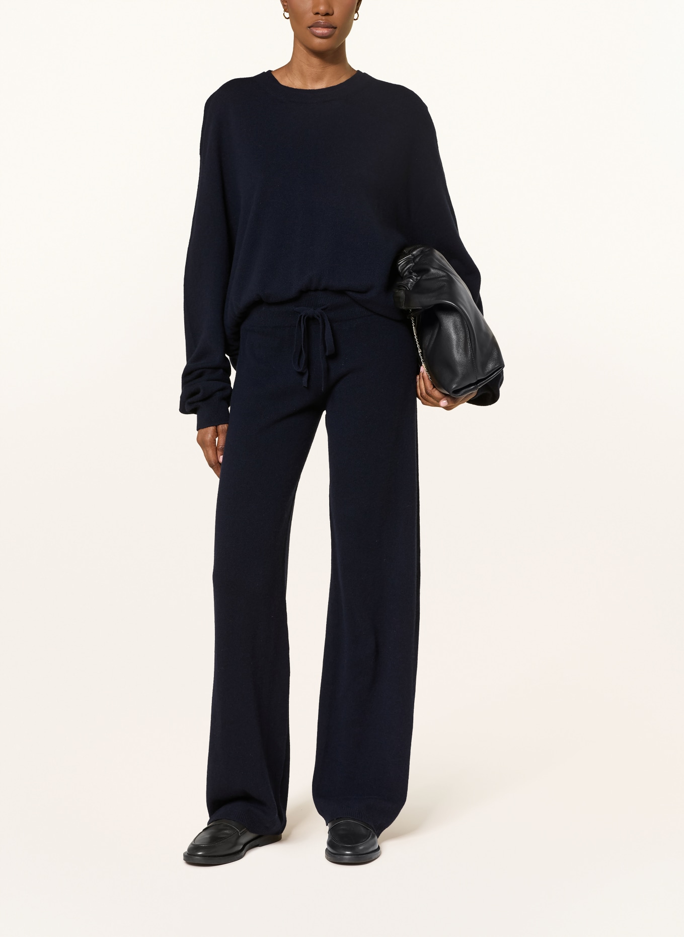 black palms Spodnie z dzianiny CASHI z dodatkiem kaszmiru: GRANATOWY