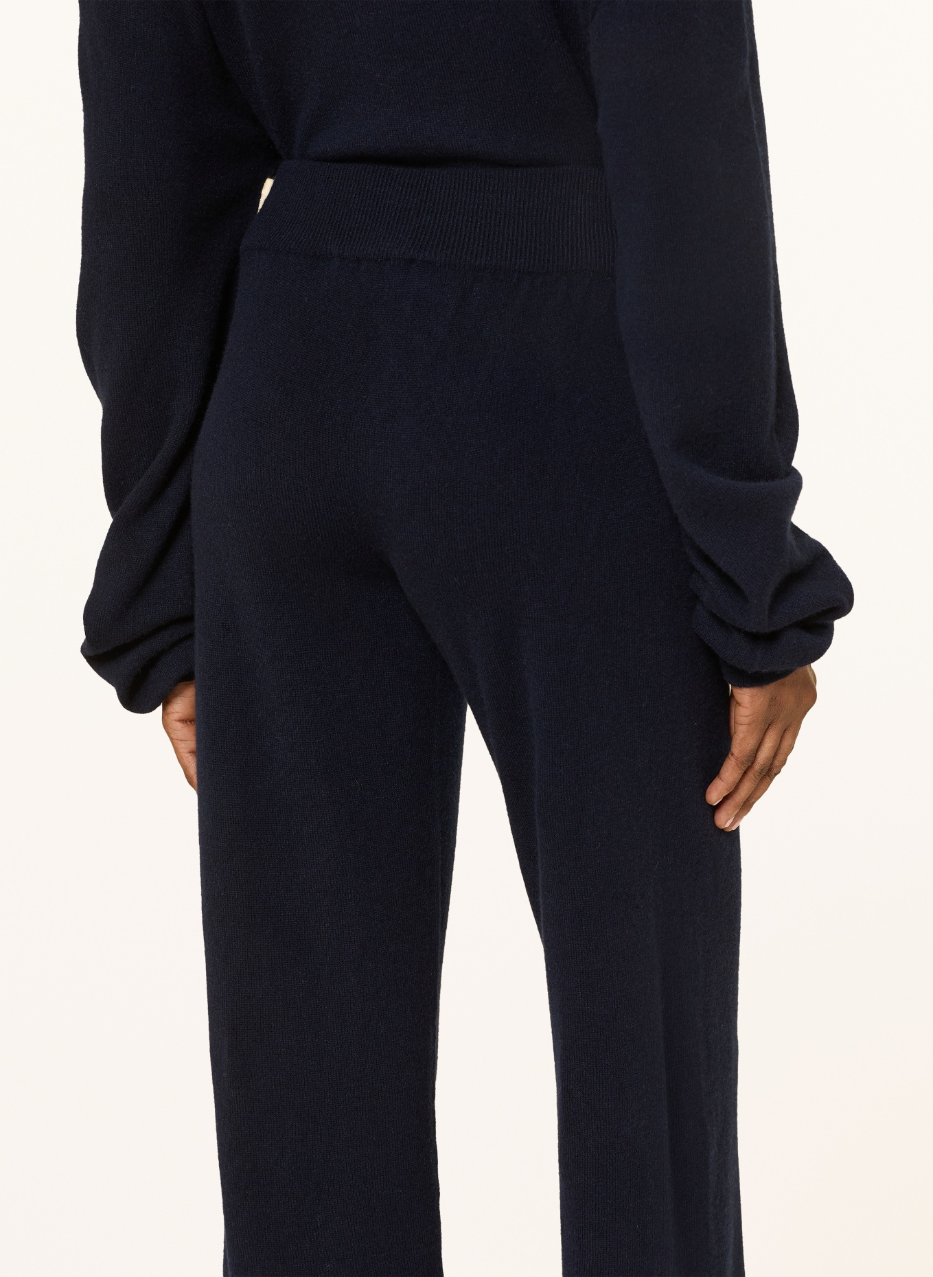 black palms Spodnie z dzianiny CASHI z dodatkiem kaszmiru: GRANATOWY