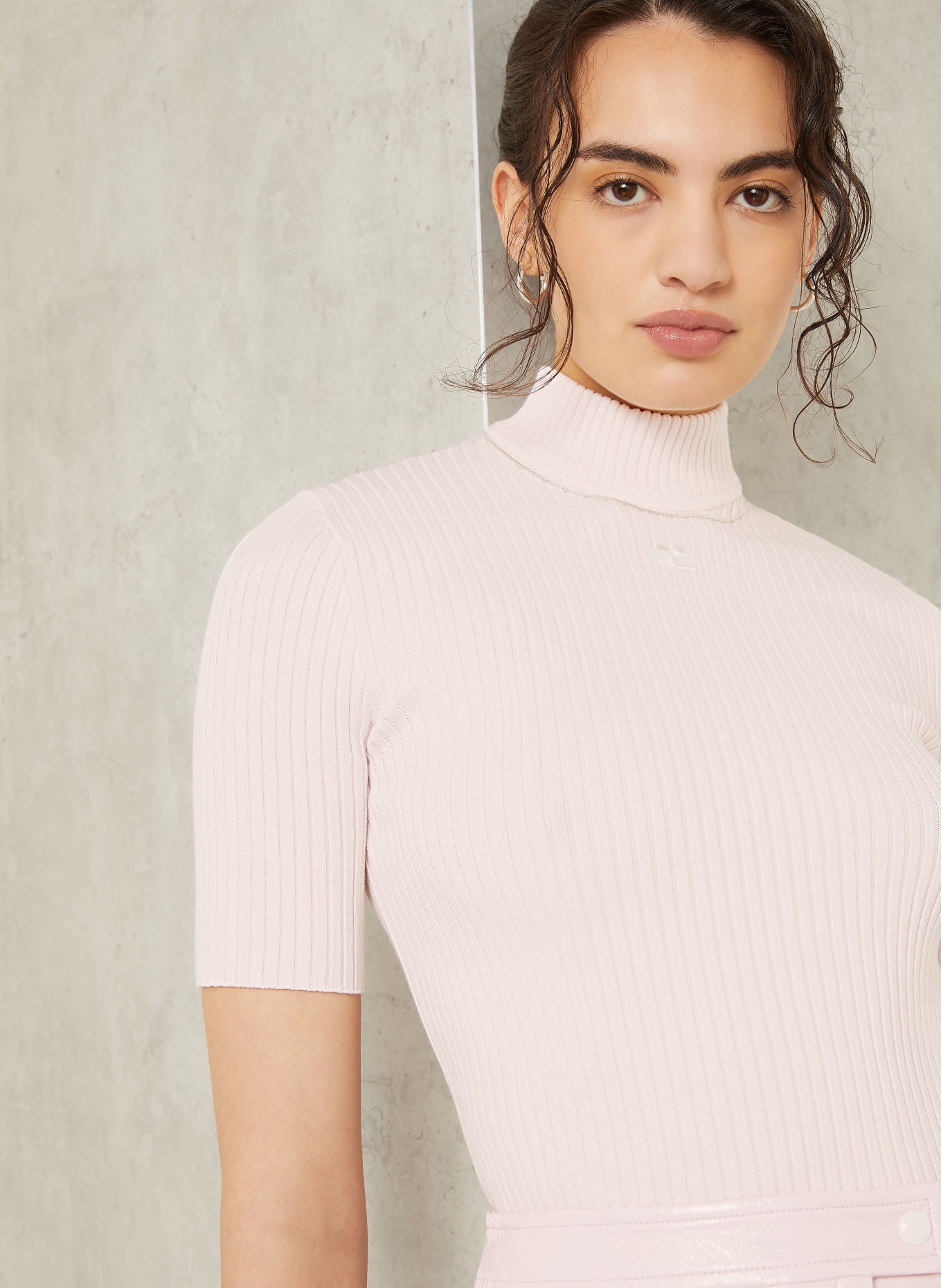 Courrèges Strickshirt: HELLROSA