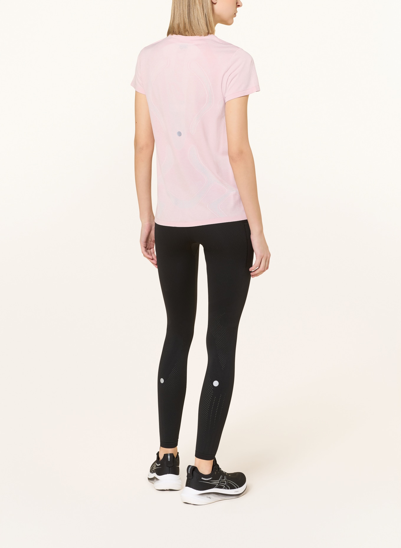 ASICS ROAD SEAMLESS SS running shirt: PINK