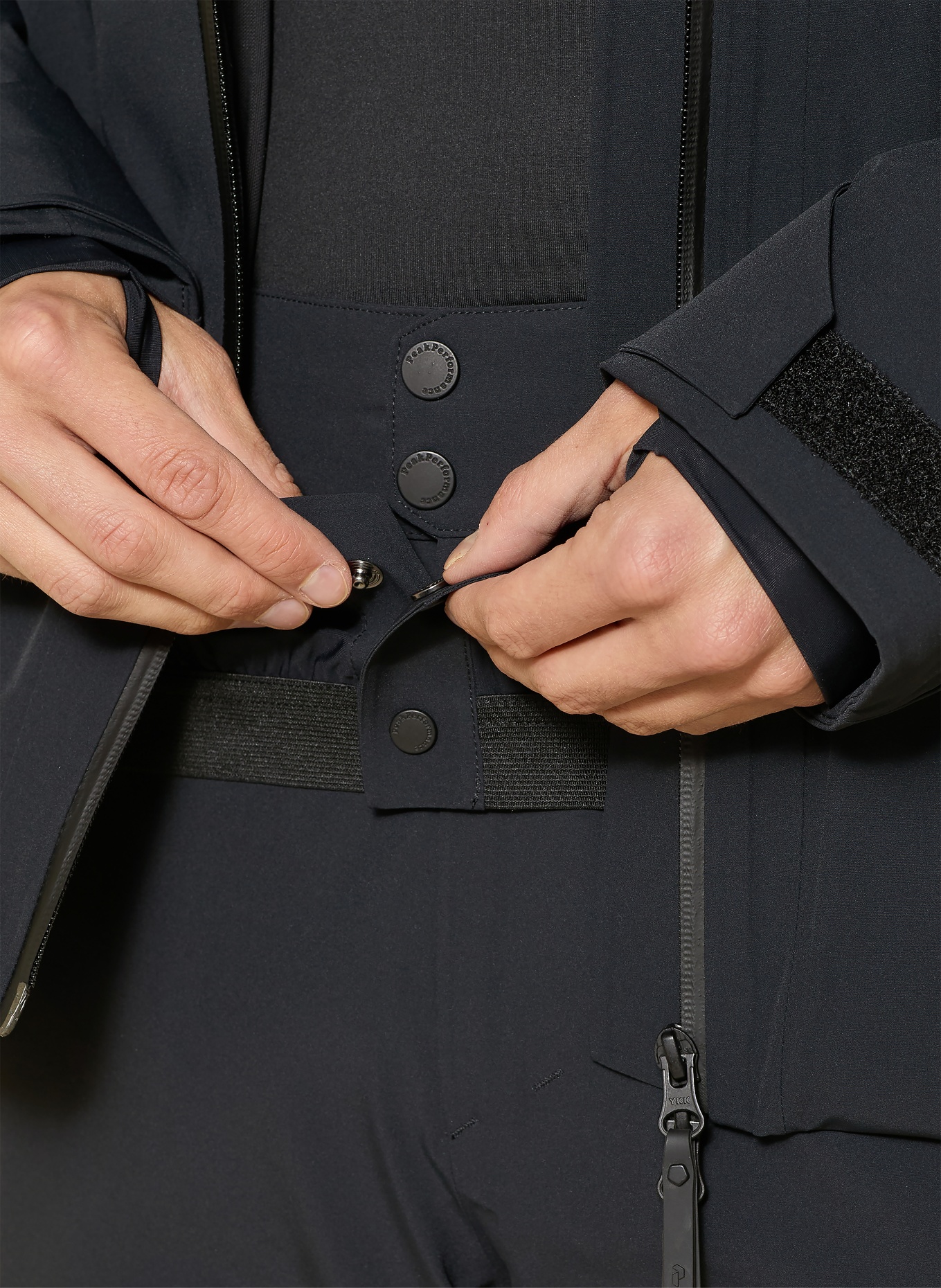 Peak Performance Skijacke WHITELIGHT APX HIPE®: SCHWARZ