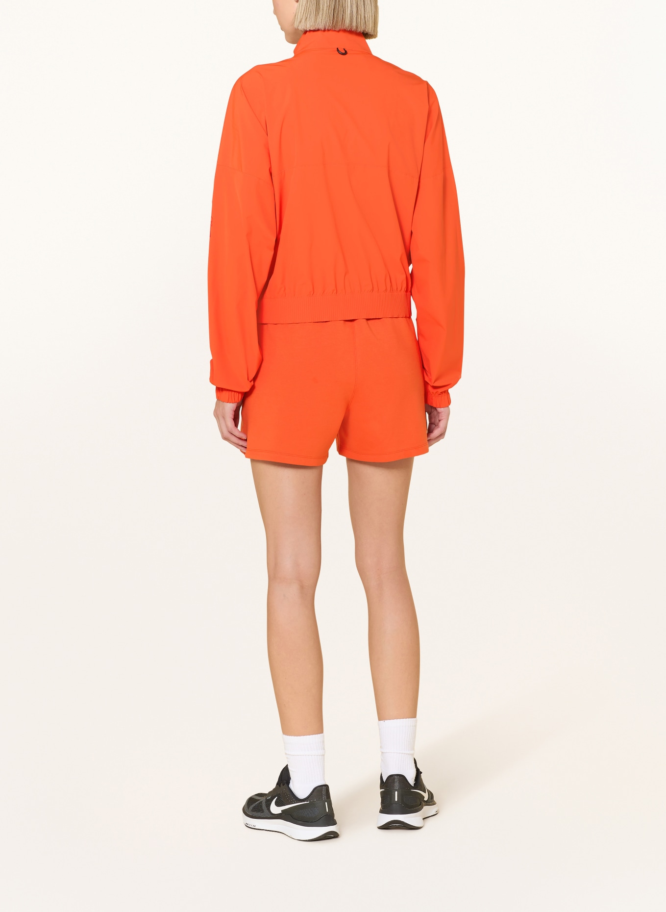Nike Oversized training jacket 24.7 PERFECTSTRETCH: NEON ORANGE