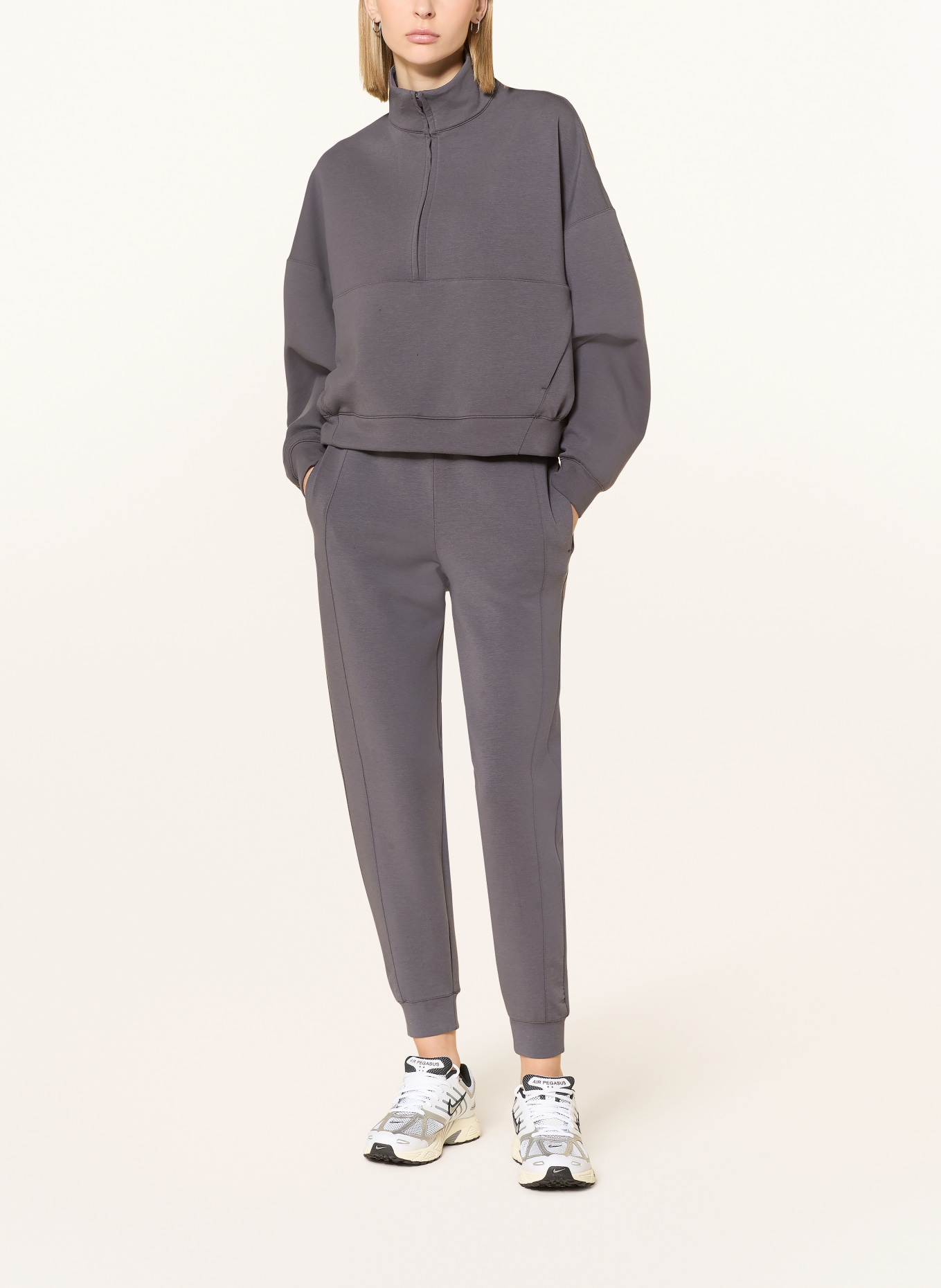 Nike Spodnie treningowe 24.7: CZIEMNOSZARY