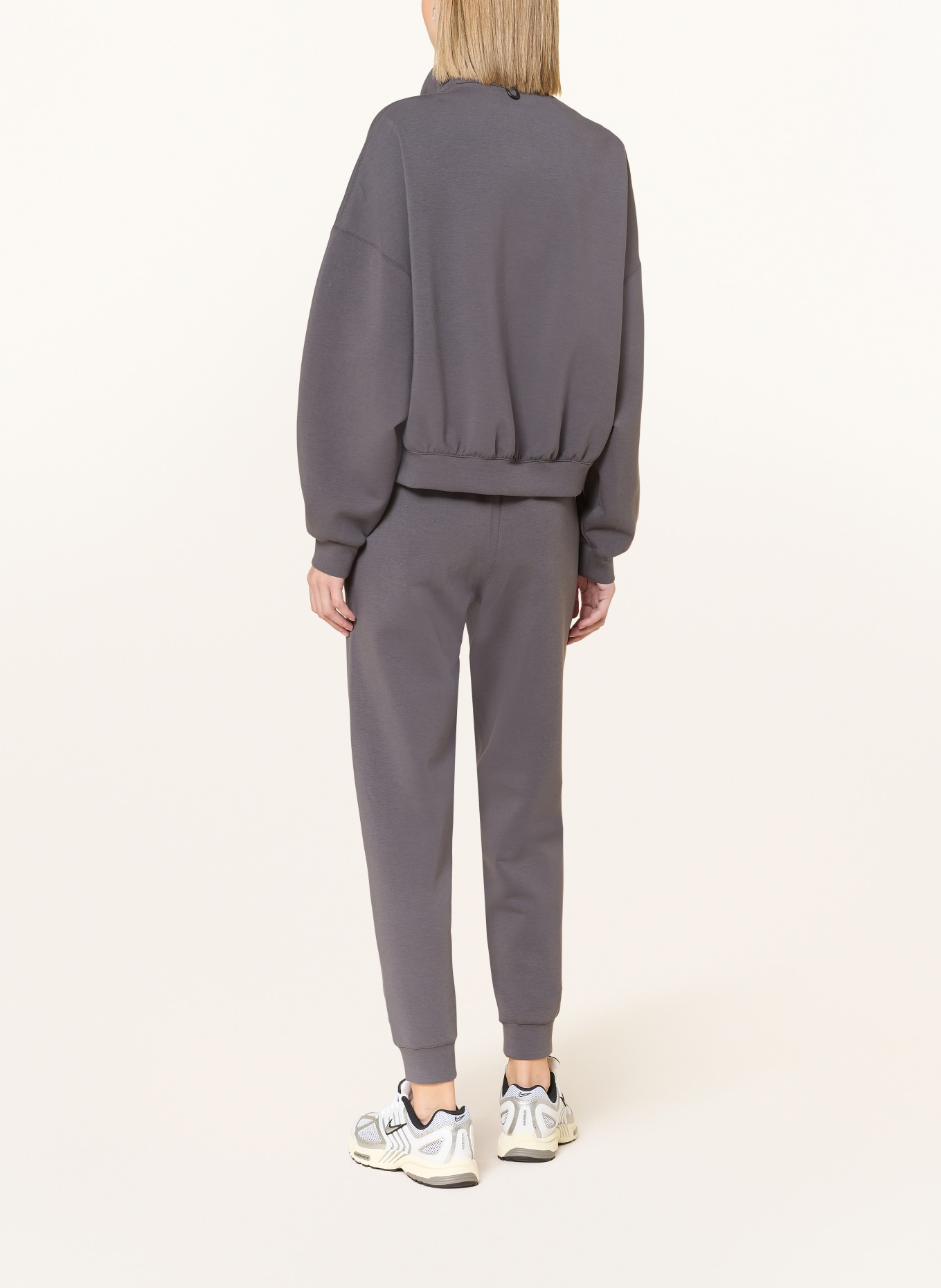 Nike Spodnie treningowe 24.7: CZIEMNOSZARY