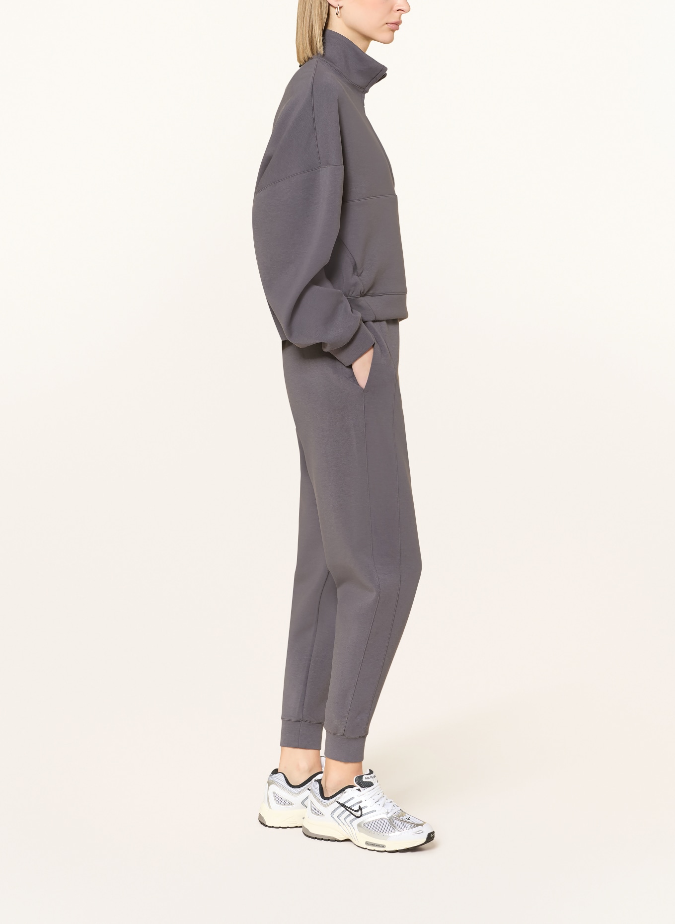 Nike Spodnie treningowe 24.7: CZIEMNOSZARY