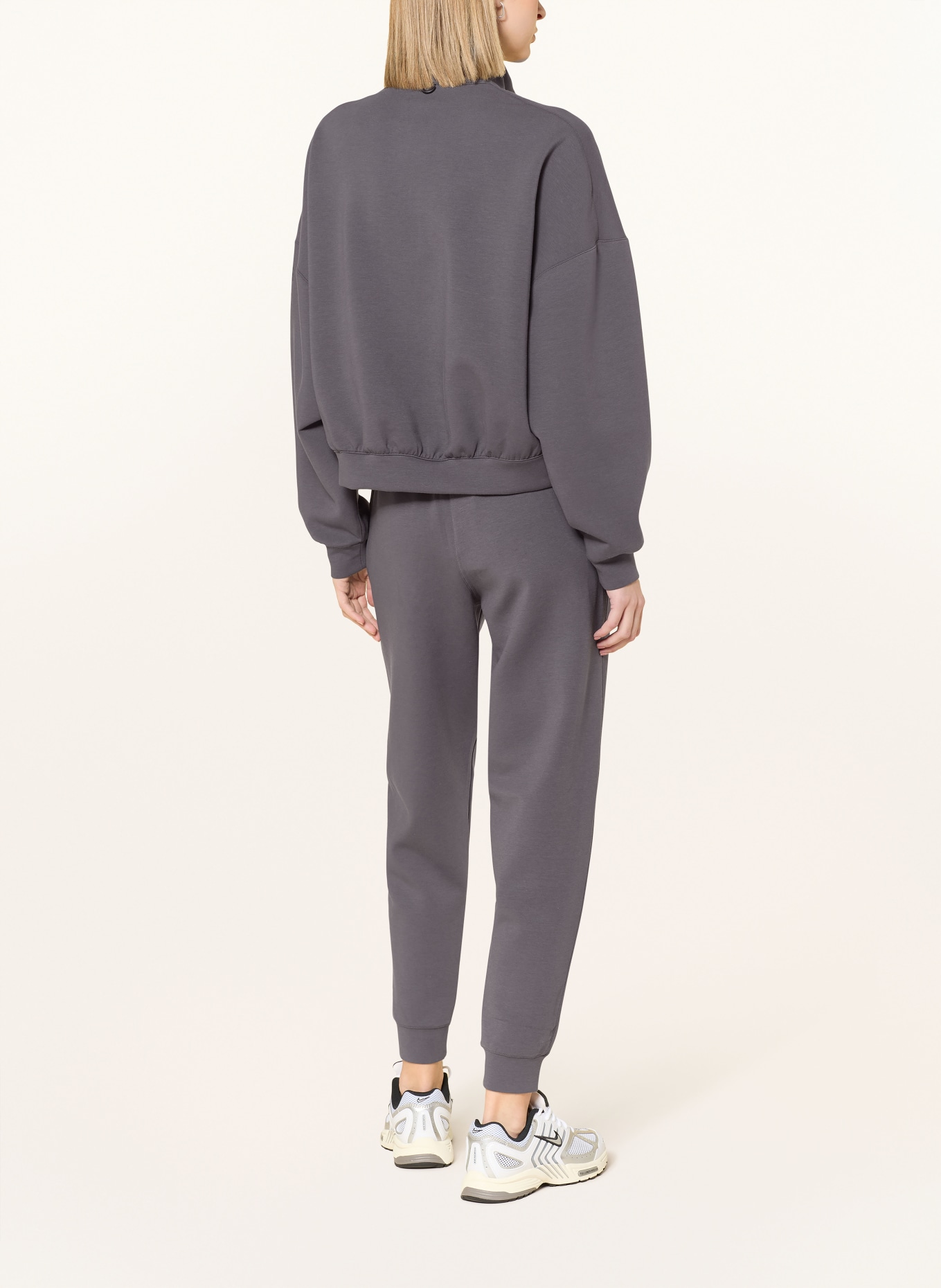 Nike Sweatshirt: DUNKELGRAU