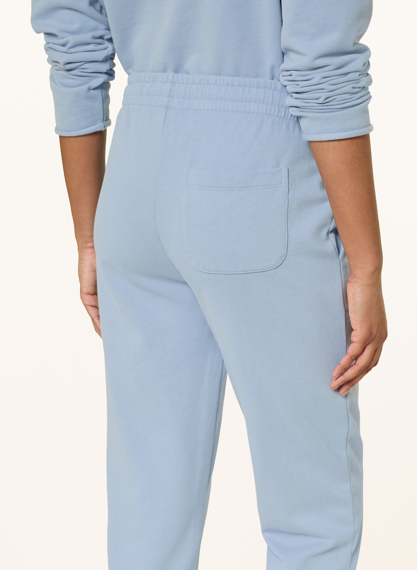 Juvia STINA sweatpants: LIGHT BLUE