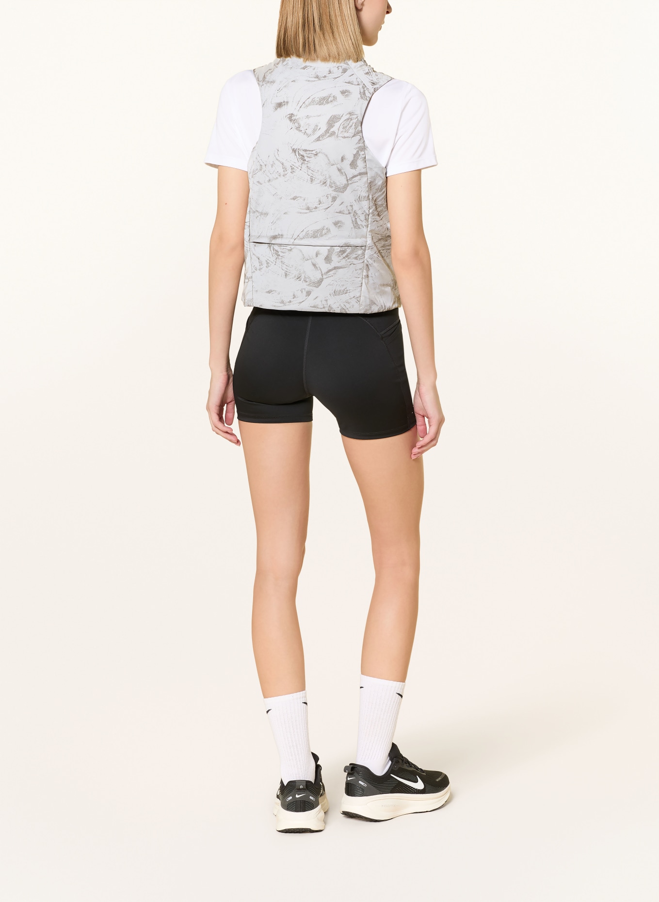 Nike Laufweste SWIFT THERMA-FIT ADV: SILBER / DUNKELGRAU