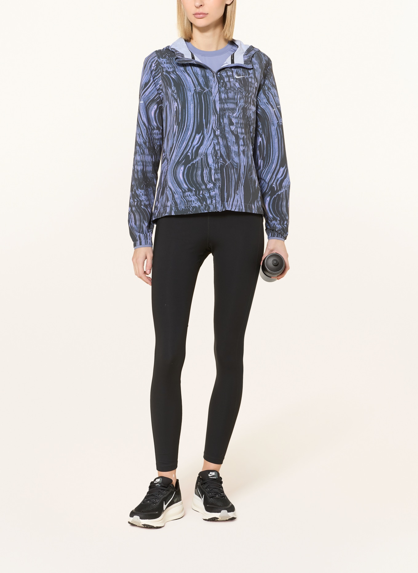 Nike SWIFT running jacket: BLACK / PURPLE