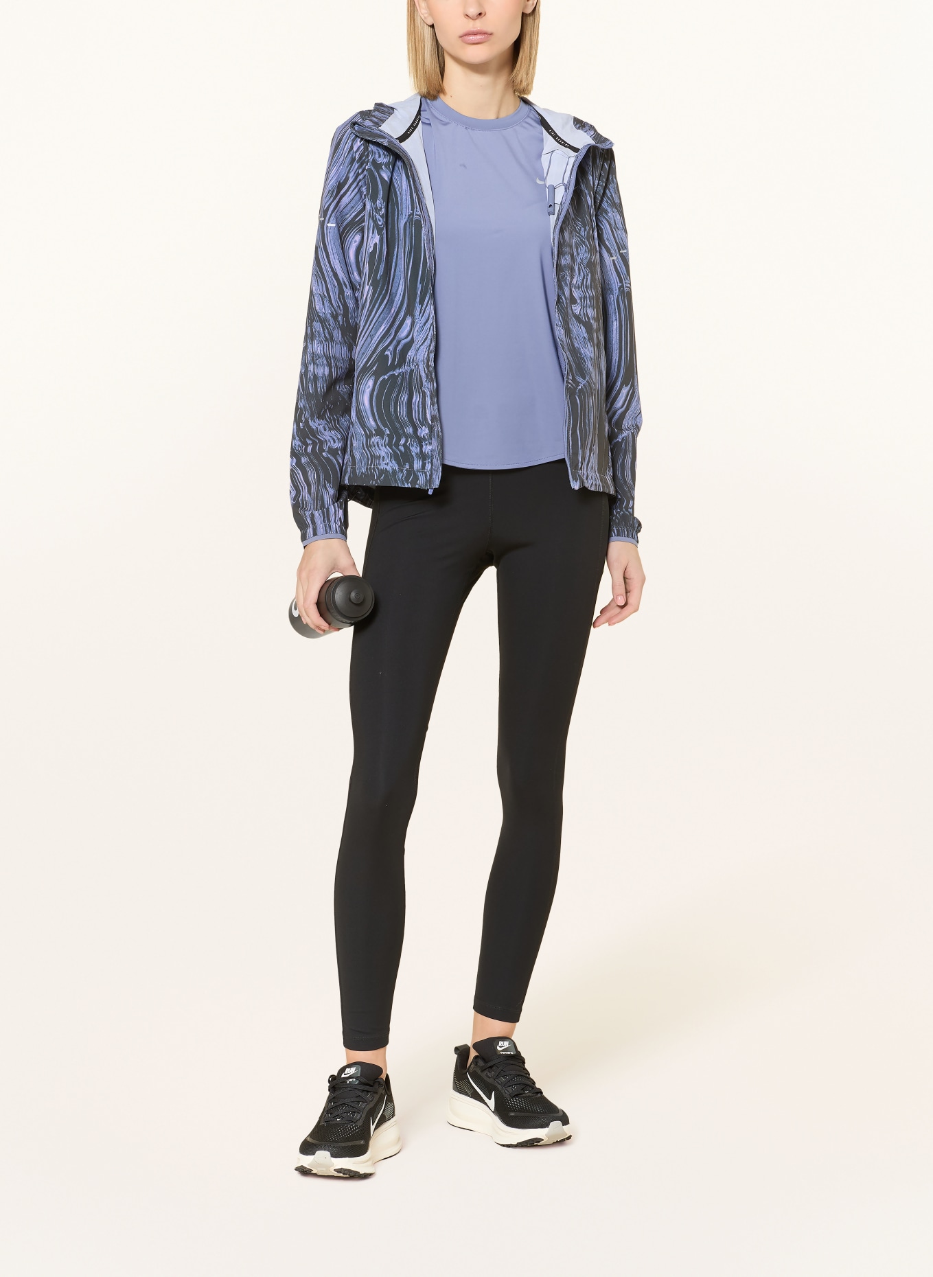 Nike SWIFT running jacket: BLACK / PURPLE