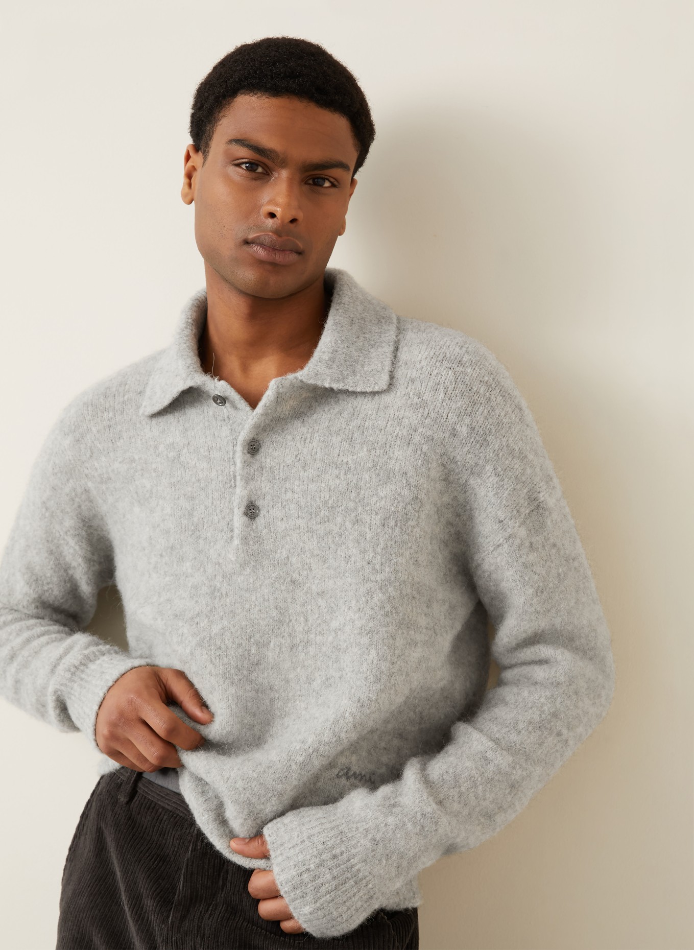 AMI PARIS Strick-Poloshirt mit Alpaka: HELLGRAU