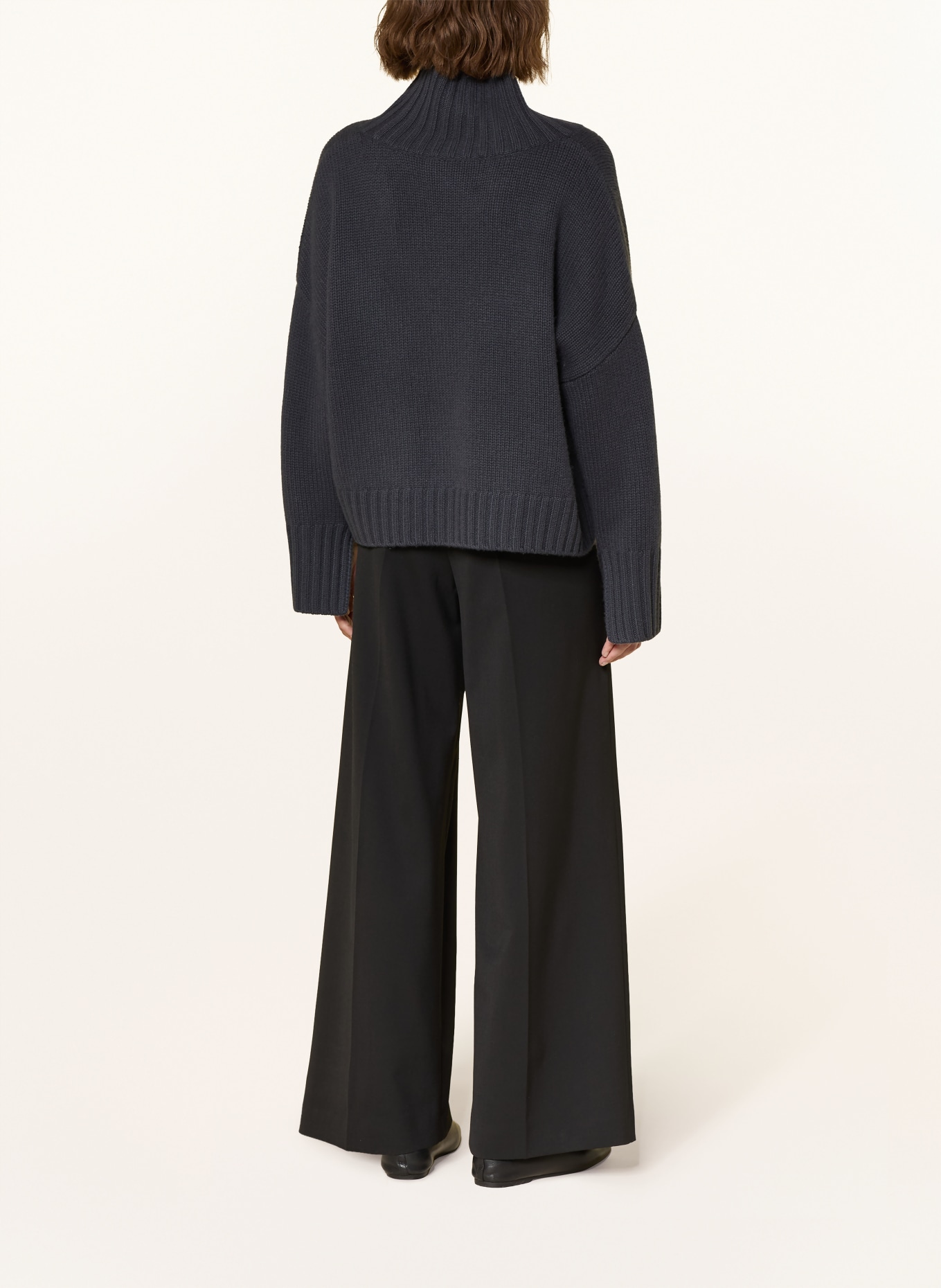 SOFT GOAT Golf z kaszmiru: CZIEMNOSZARY