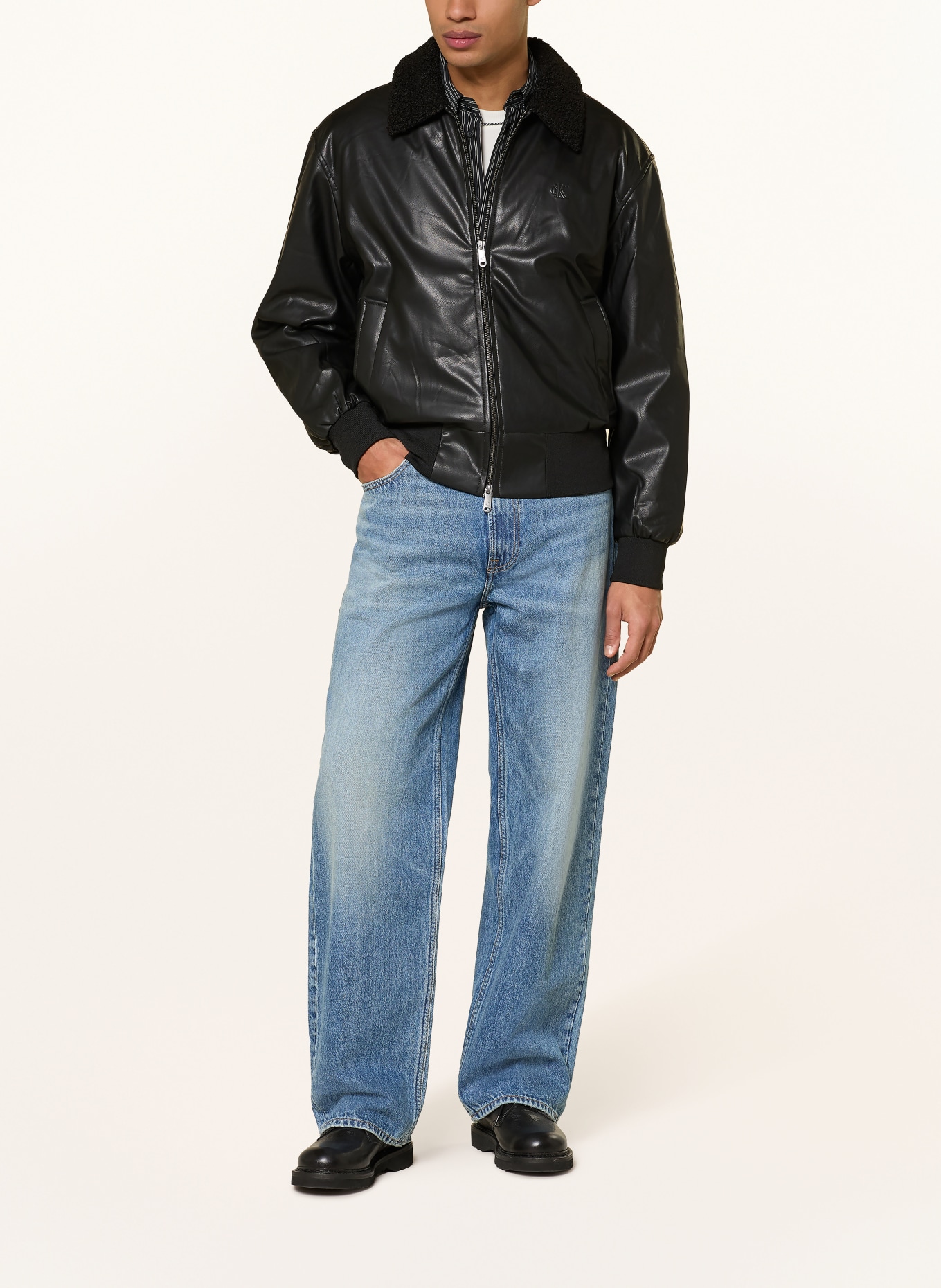 Calvin Klein Jeans Blouson in Lederoptik mit Kunstfell: SCHWARZ