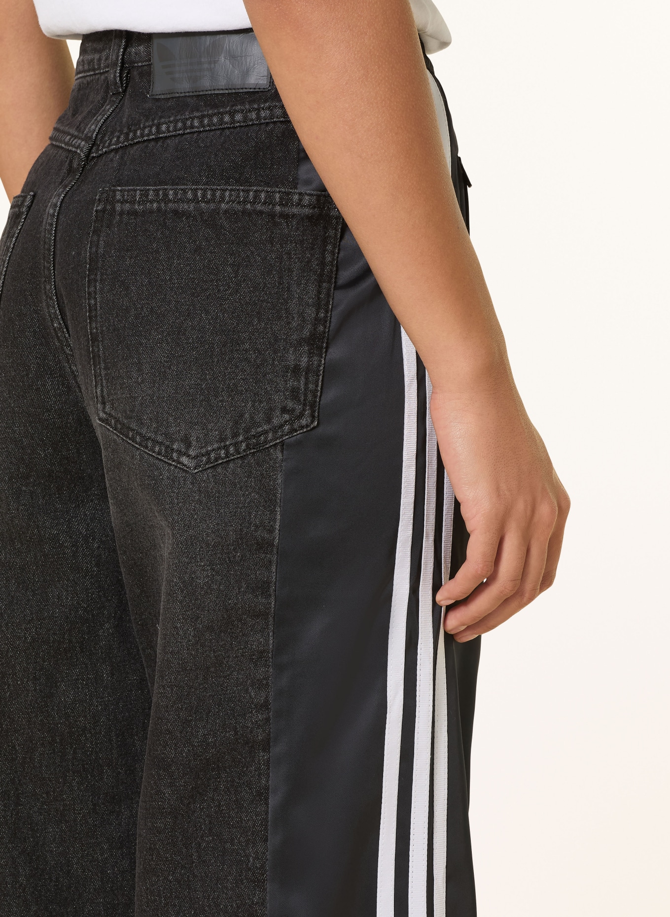 adidas Originals Wide Leg Jeans DENIM FIREBIRD im Materialmix: BLACK