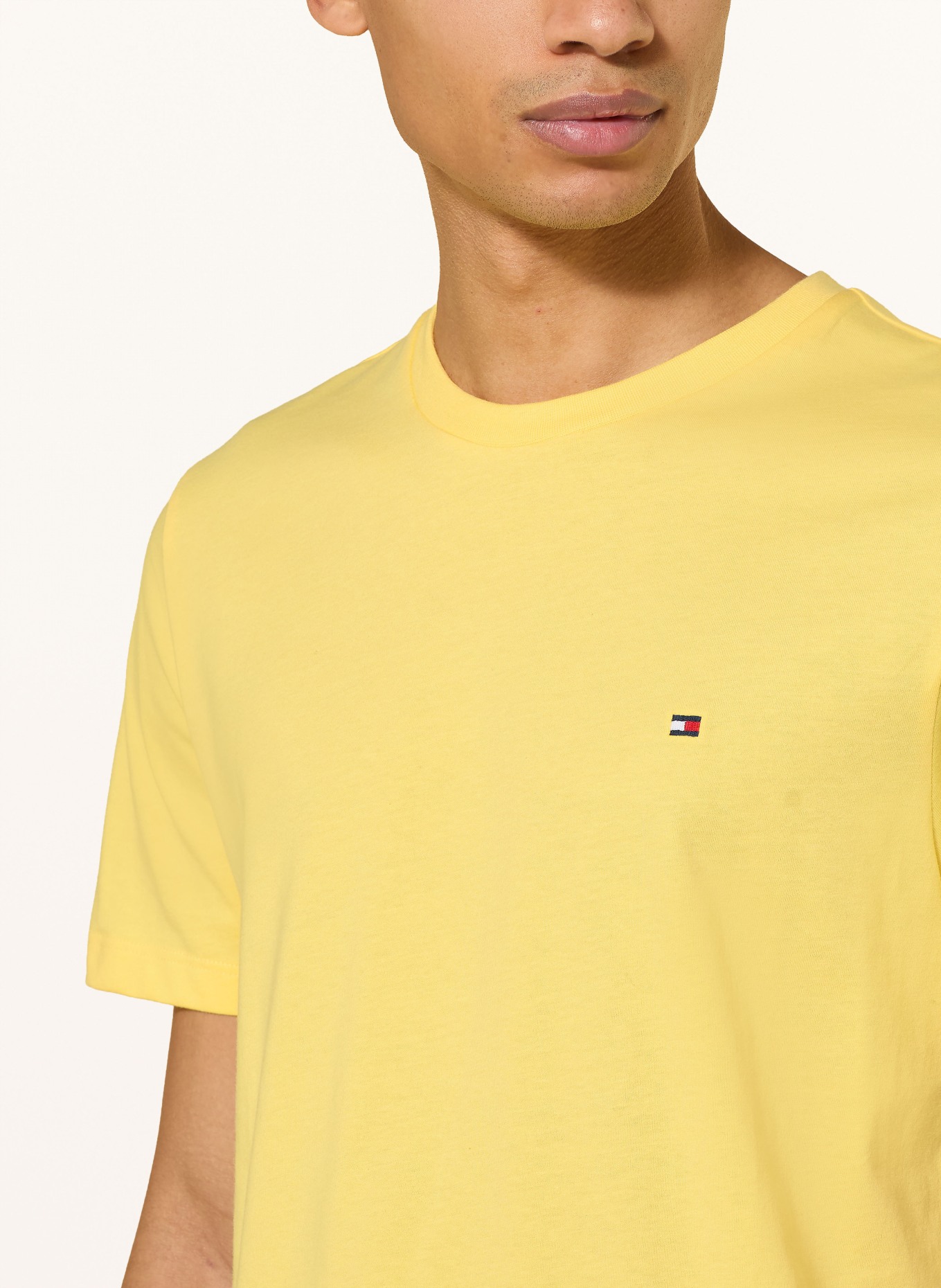 TOMMY HILFIGER T-shirt: YELLOW