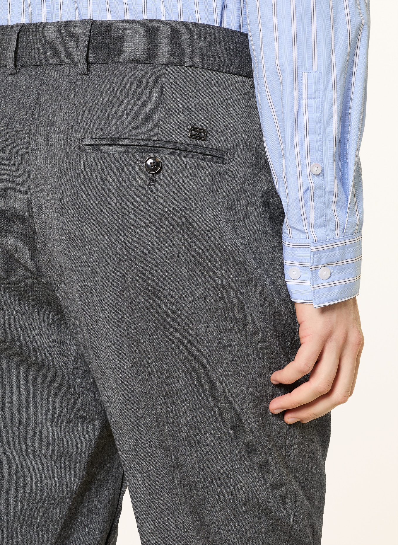 TOMMY HILFIGER Hose Relaxed Tapered Fit: GRAU