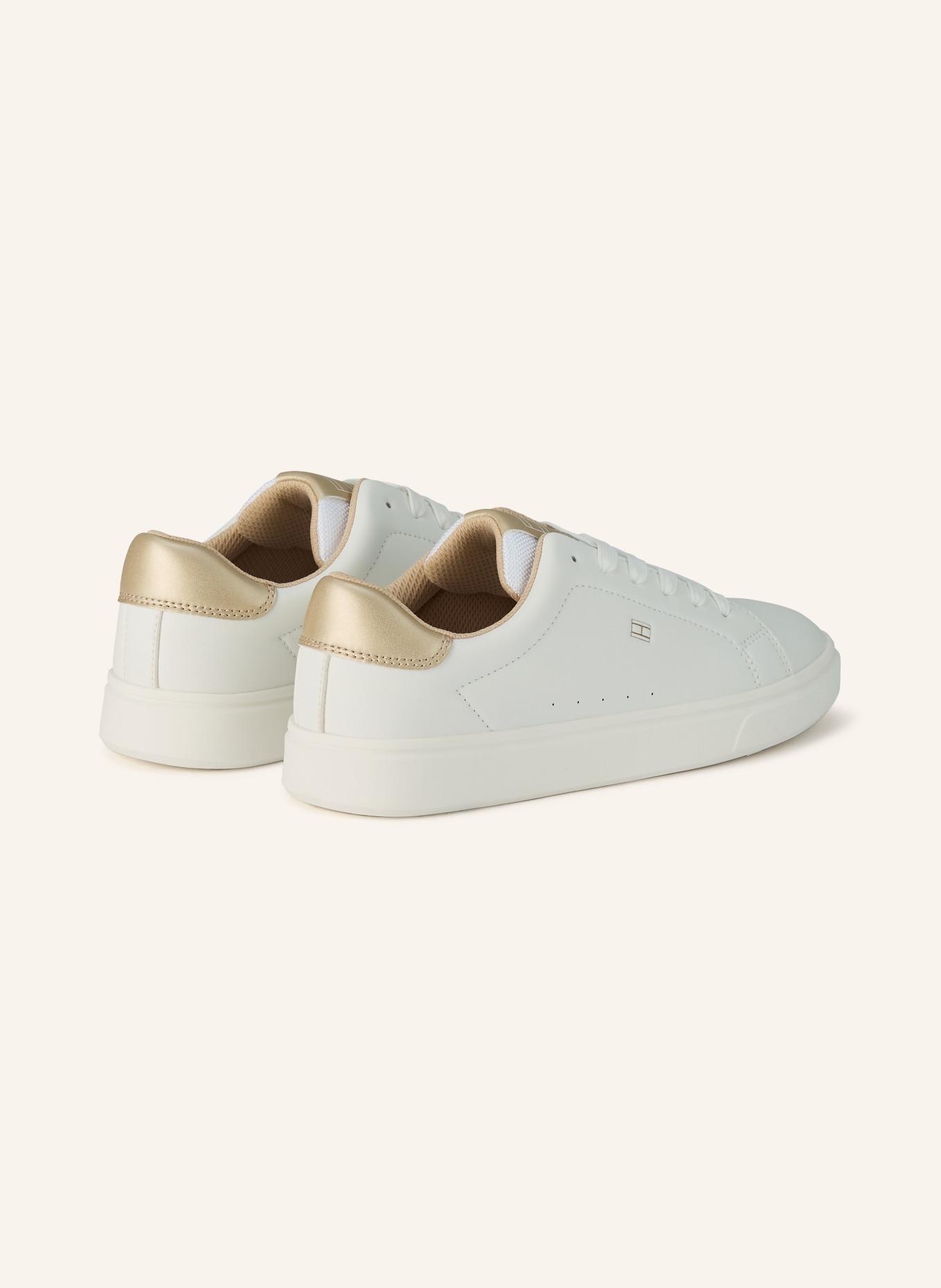 TOMMY HILFIGER sneaker: WHITE / GOLD