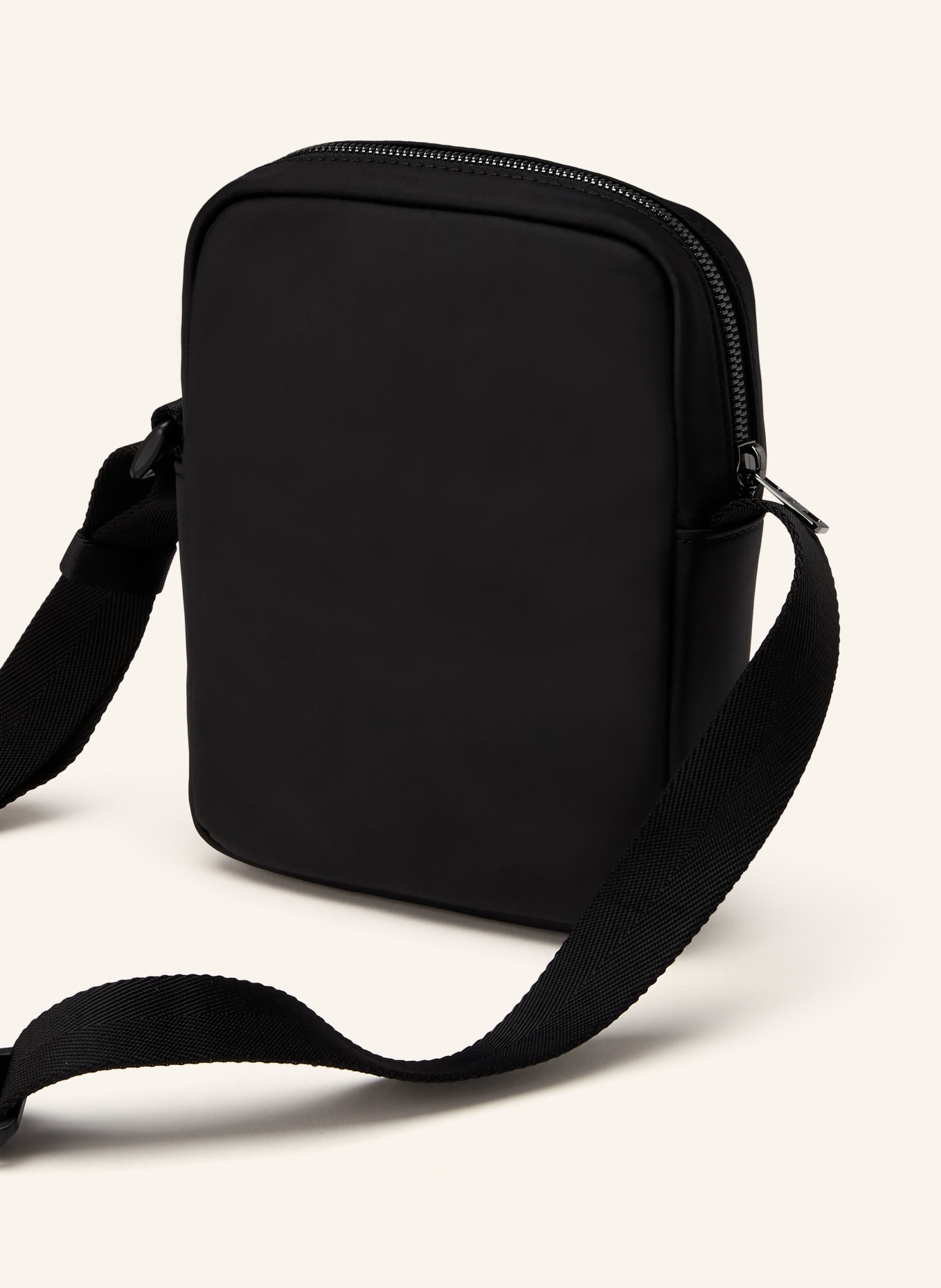 HUGO Umhängetasche QUANTIC: SCHWARZ