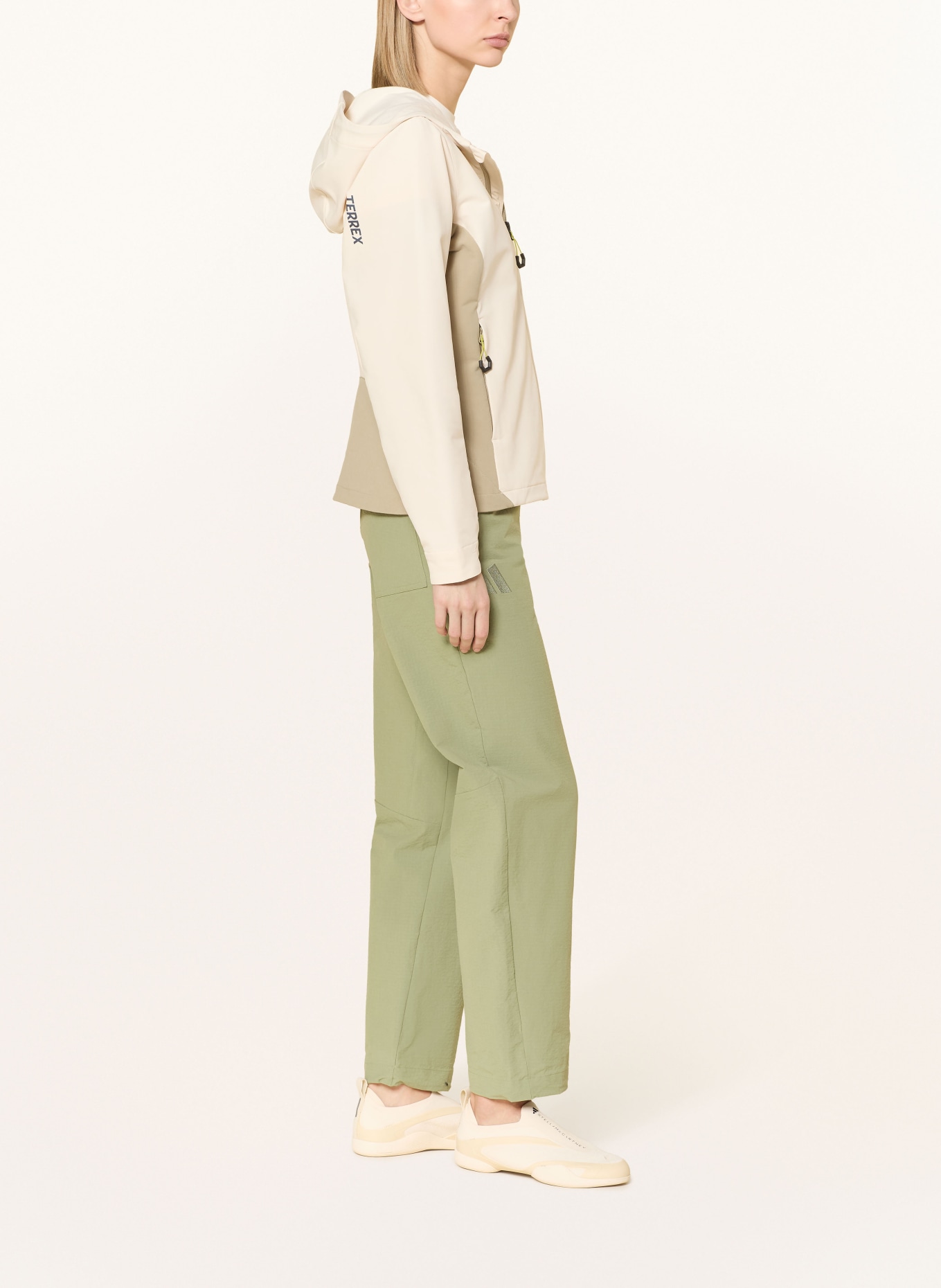 adidas TERREX Softshellová bunda MULTI: BÉŽOVÁ / SVĚTLE ZELENÁ