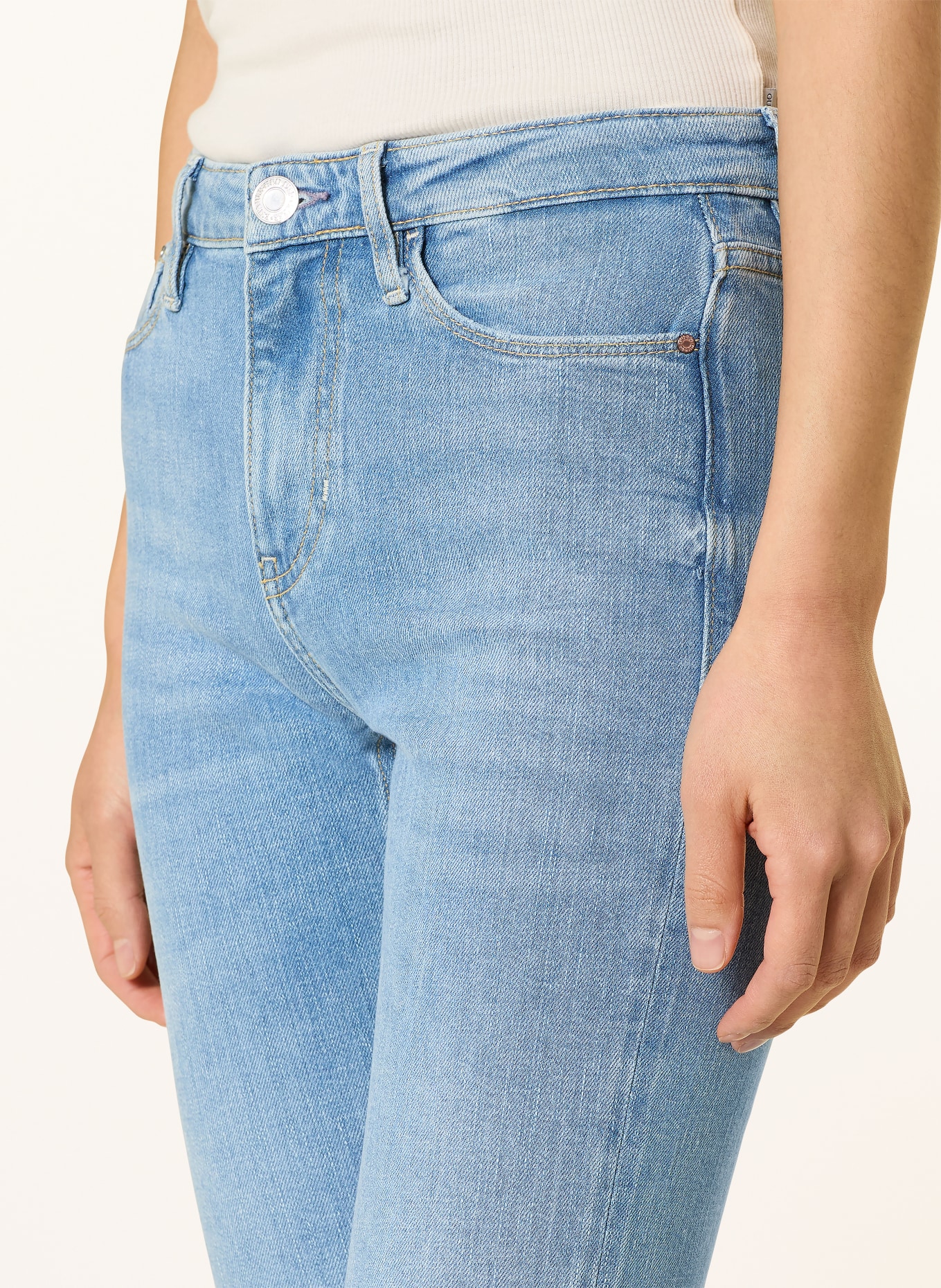 GUESS Bootcut jeans: SFWH SUNFLOWER BLISS W