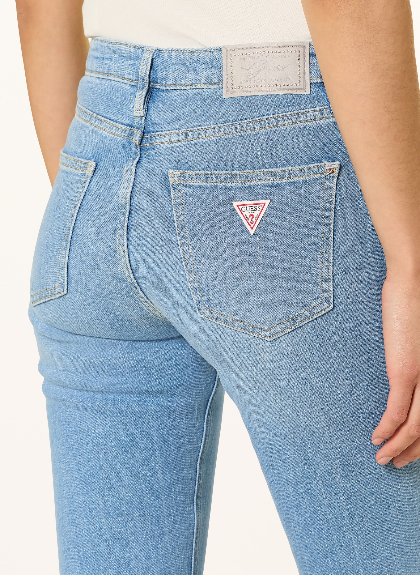 GUESS Bootcut jeans: SFWH SUNFLOWER BLISS W