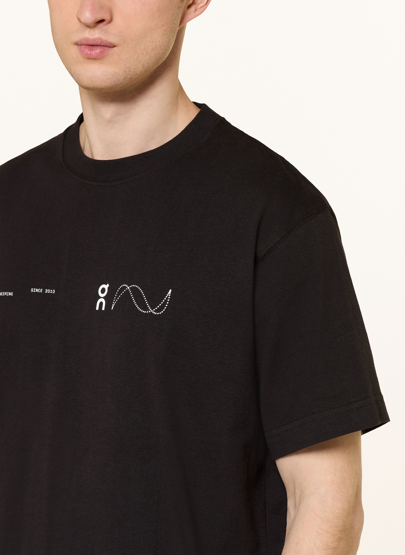 On T-Shirt CLUB-T AVANT: SCHWARZ