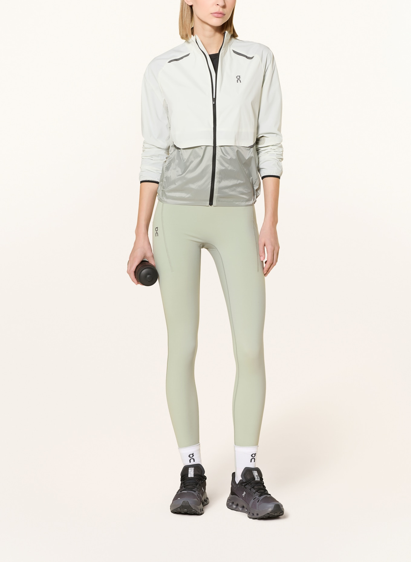 On Lauf-Tights PERFORMANCE: HELLGRÜN