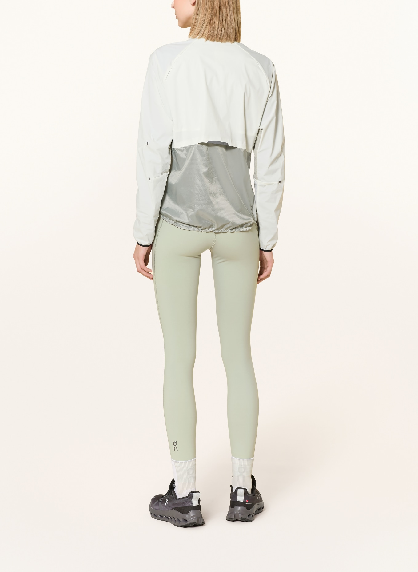 On Lauf-Tights PERFORMANCE: HELLGRÜN