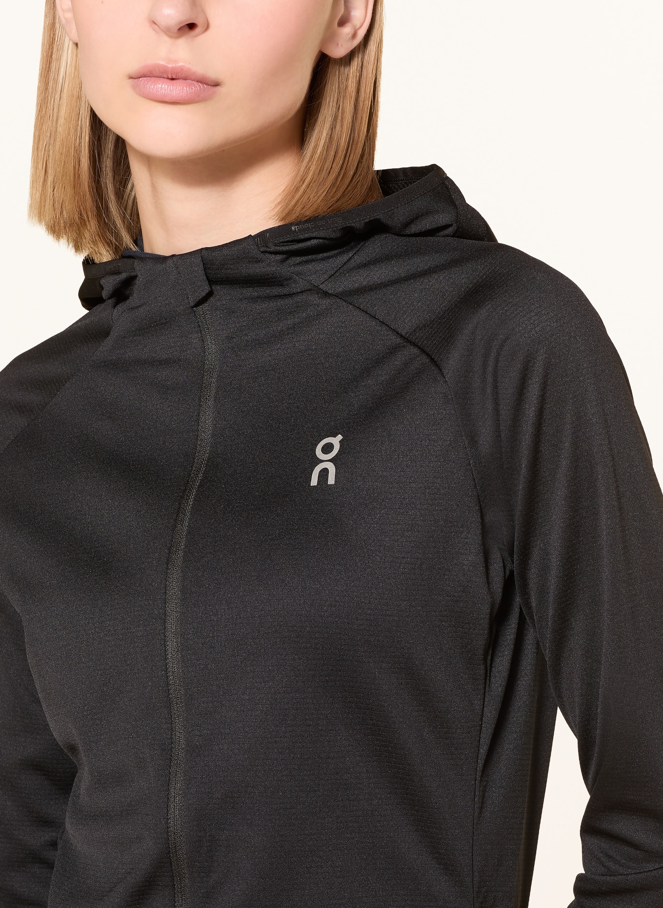 On Laufjacke CLIMATE: SCHWARZ