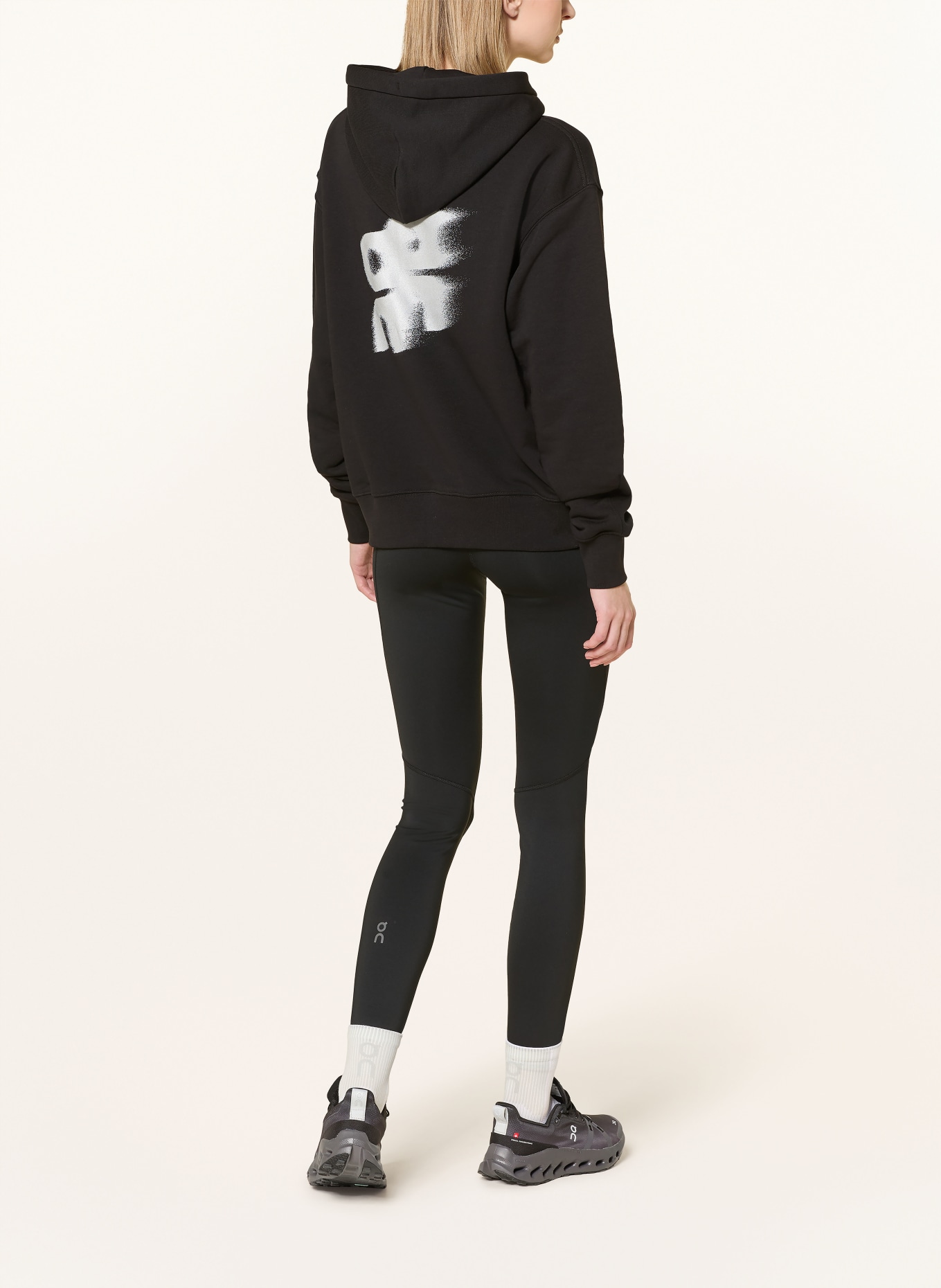 On Hoodie CLUB AVANT: SCHWARZ