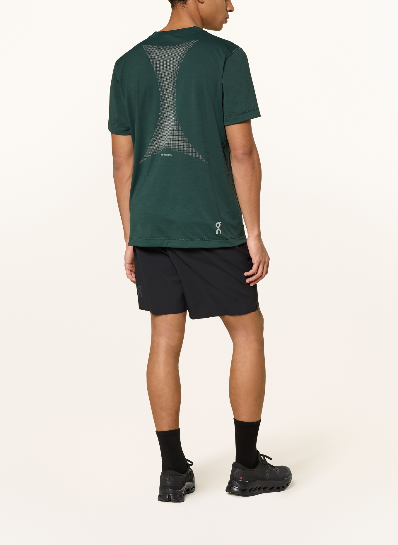 On Funktionsshirt TRAIN-T: DUNKELGRÜN
