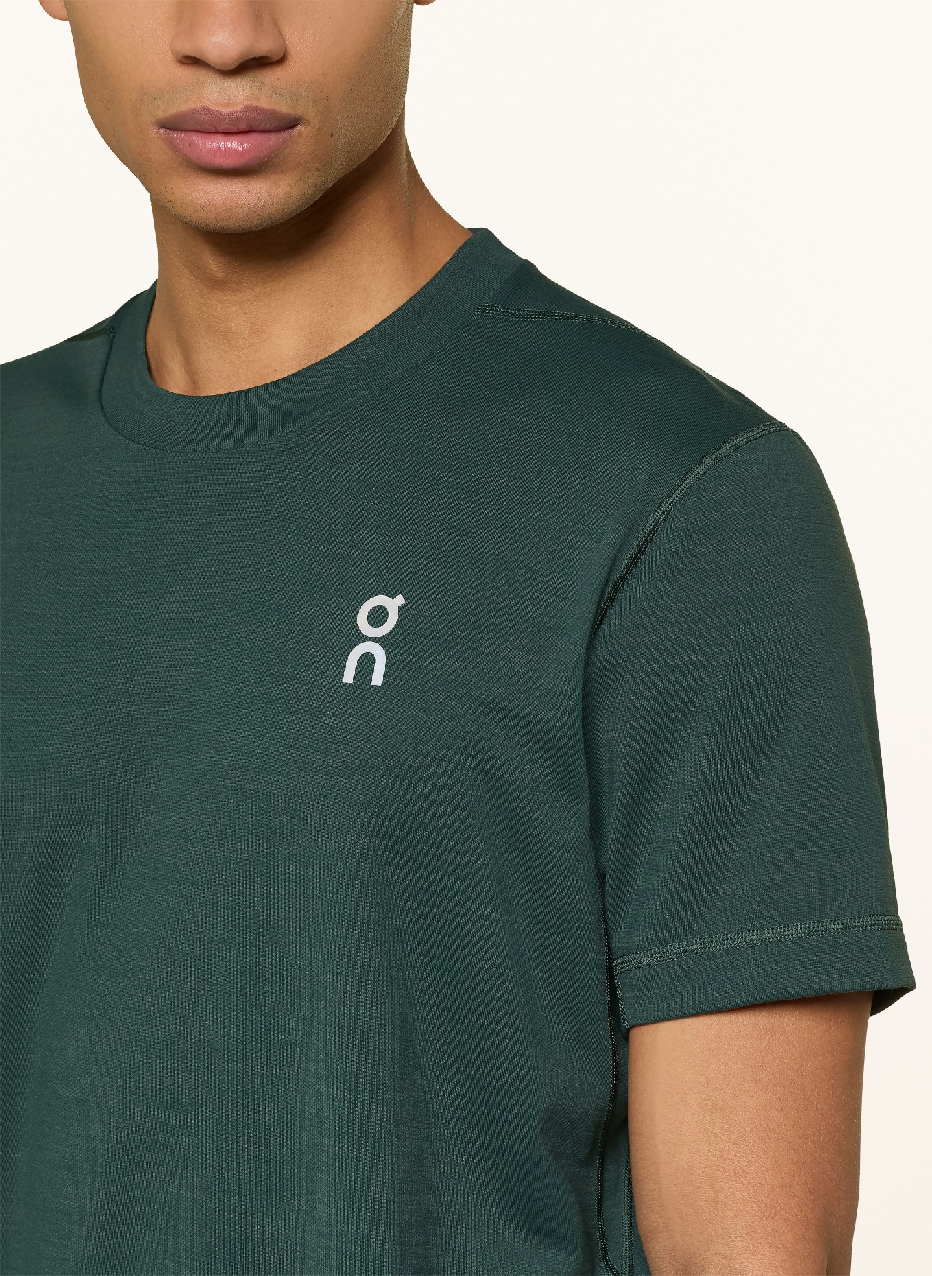 On Funktionsshirt TRAIN-T: DUNKELGRÜN