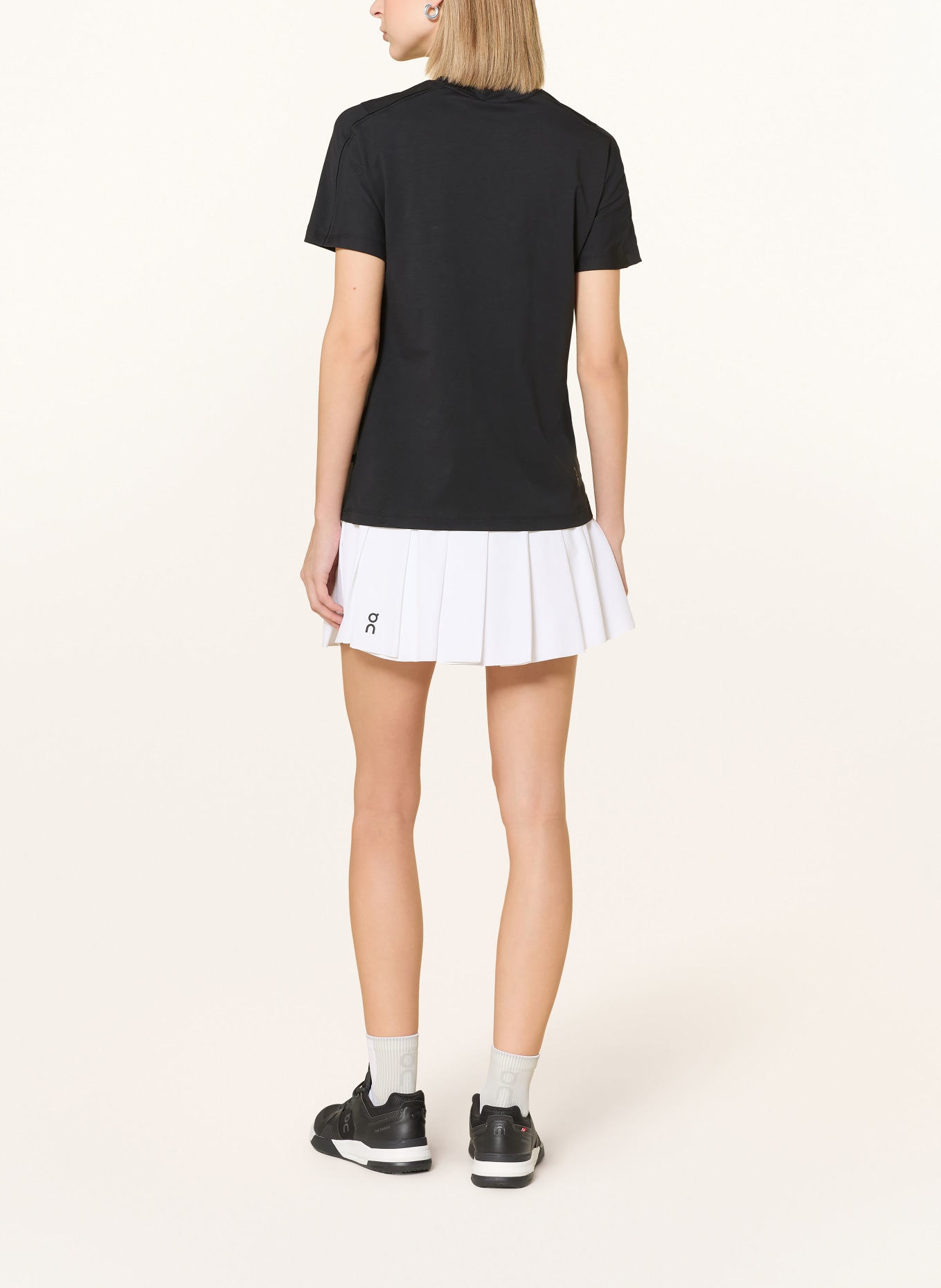 On T-Shirt FOCUS-T: SCHWARZ