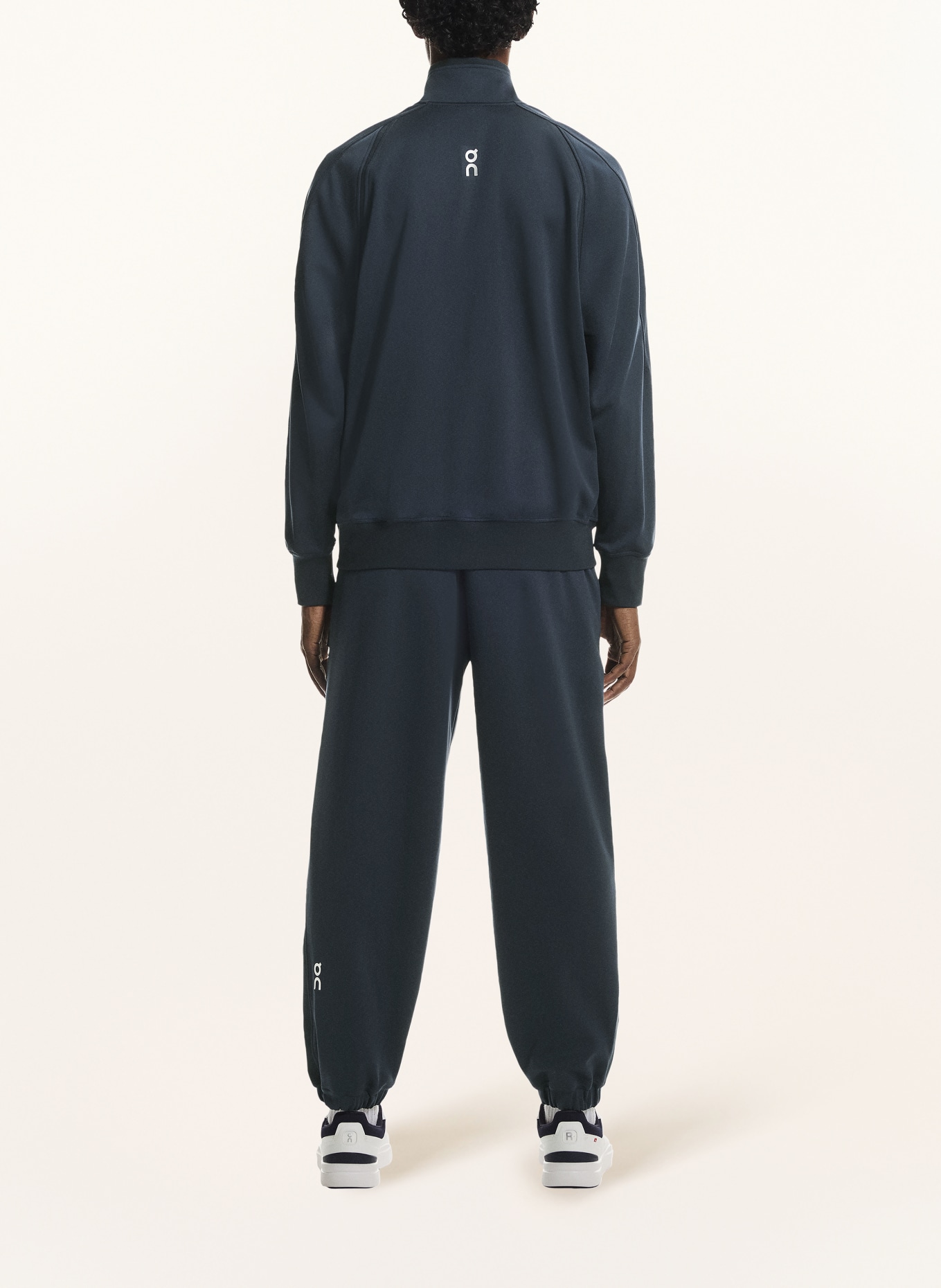On Sweatpants COURTSIDE: DUNKELBLAU / SCHWARZ
