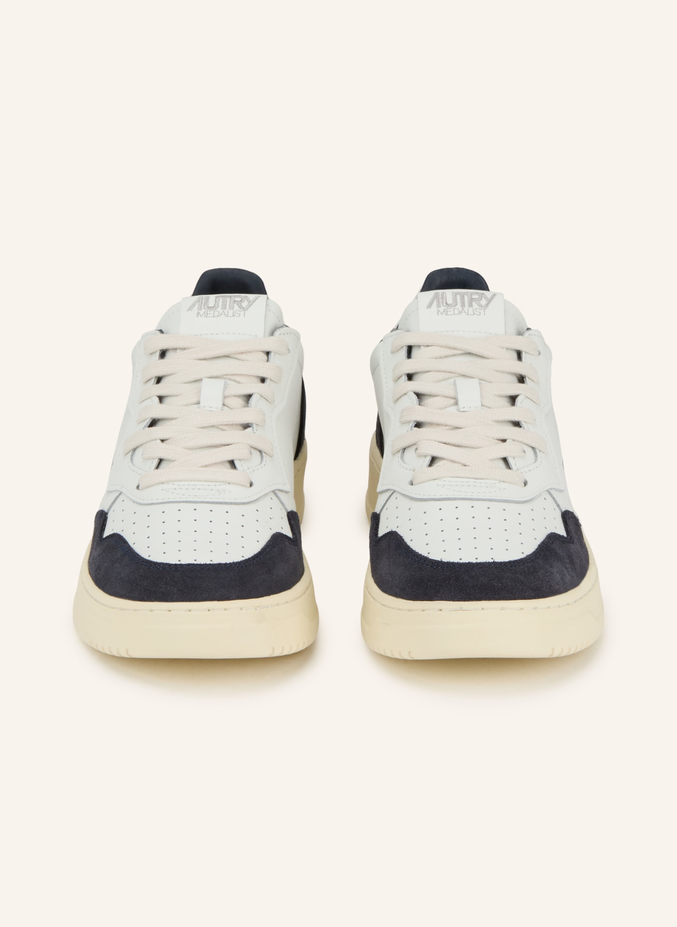 AUTRY MEDALIST LOW FT sneaker: WHITE / DARK BLUE