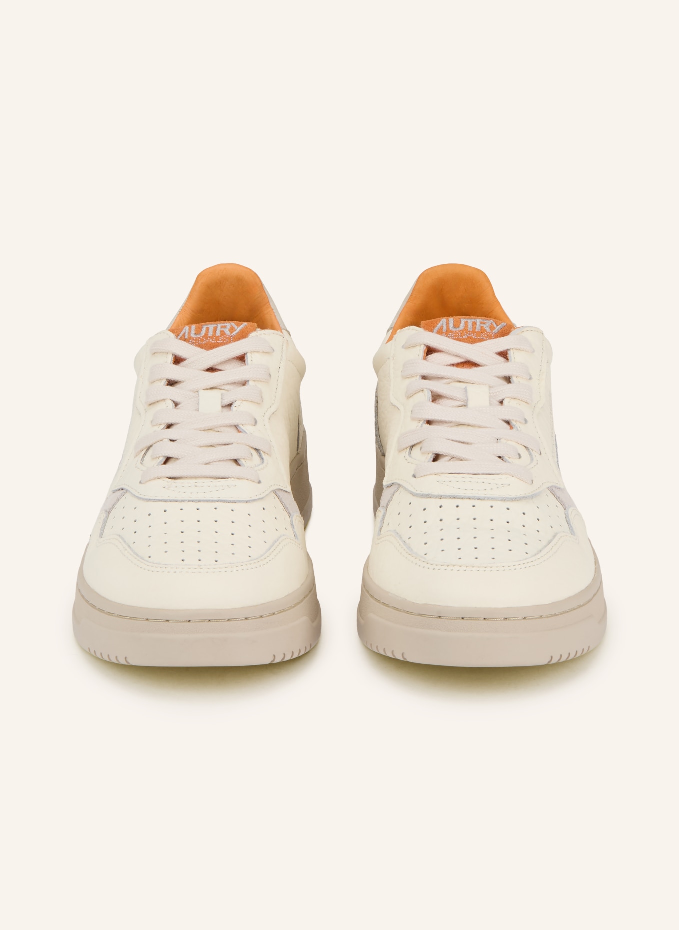 AUTRY MEDALIST LOW ELEPHANT sneakers: ECRU / ORANGE