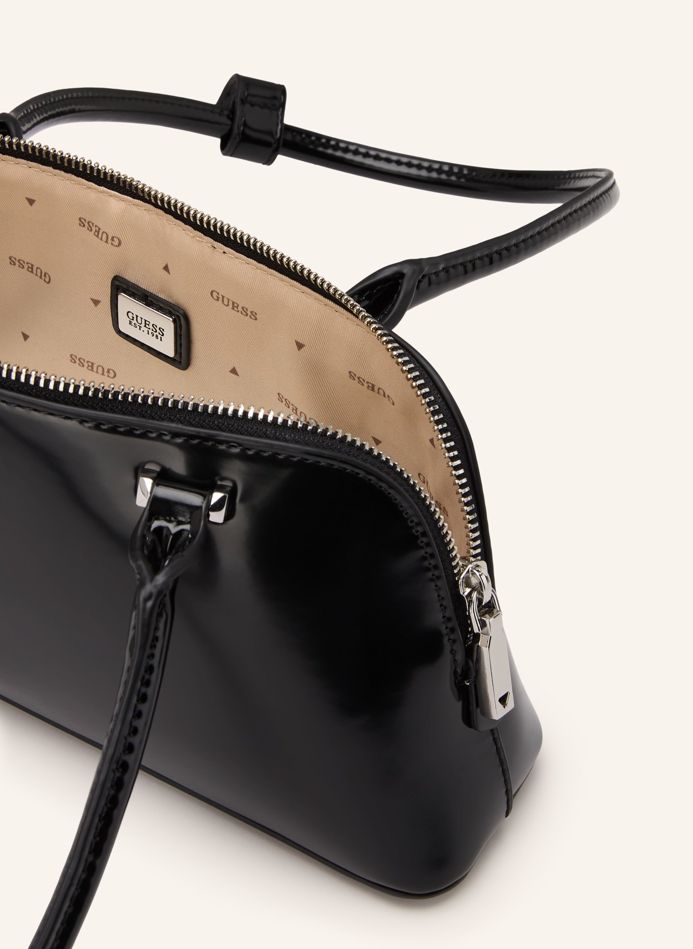 GUESS Schultertasche ARNELA: SCHWARZ / SILBER