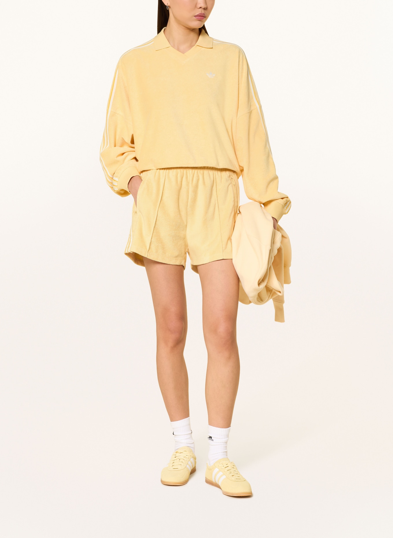 adidas Originals Frotteeshorts TERRY TOWEL FIREBIRD: GELB / WEISS