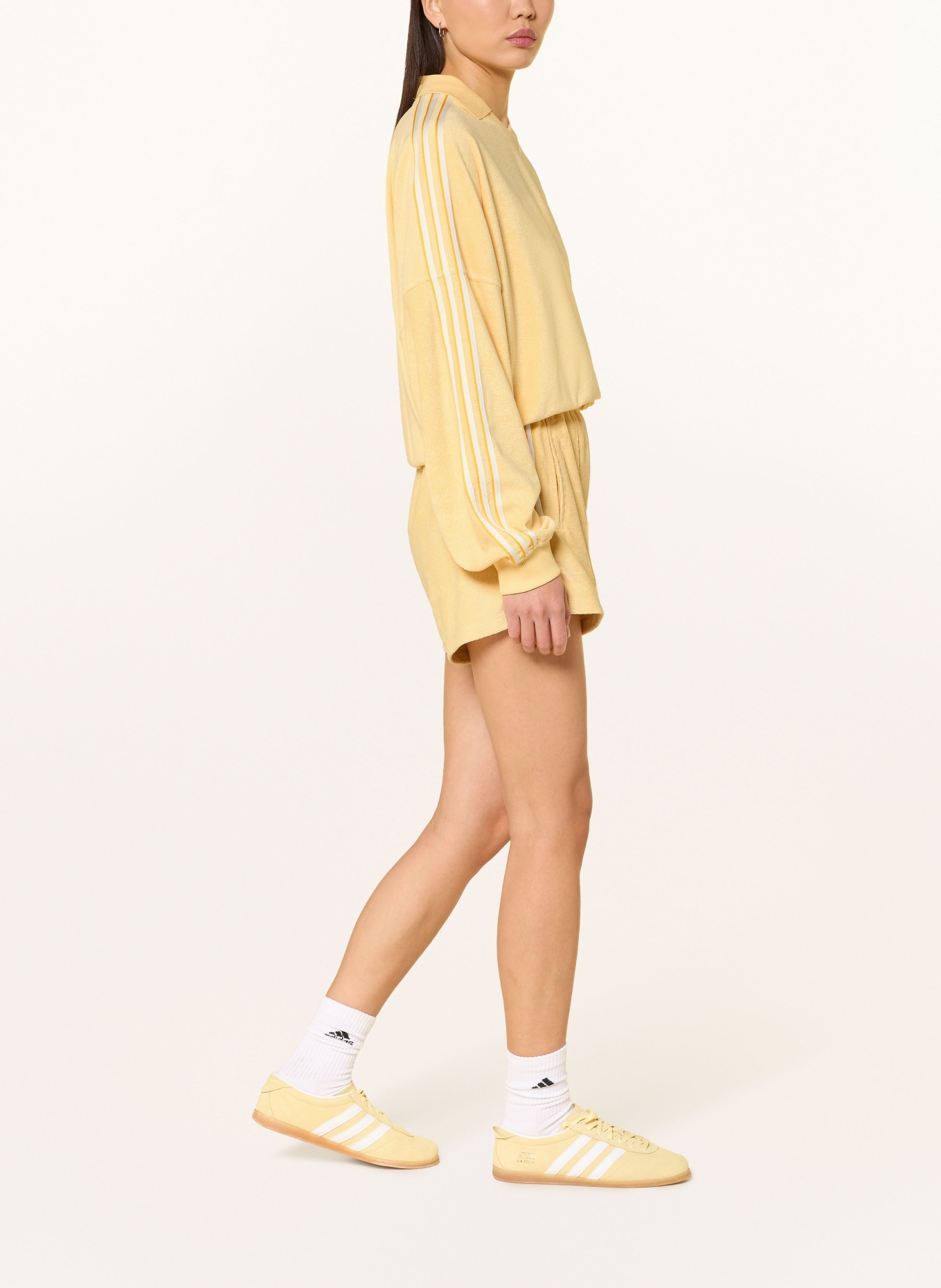 adidas Originals Frotteeshorts TERRY TOWEL FIREBIRD: GELB / WEISS