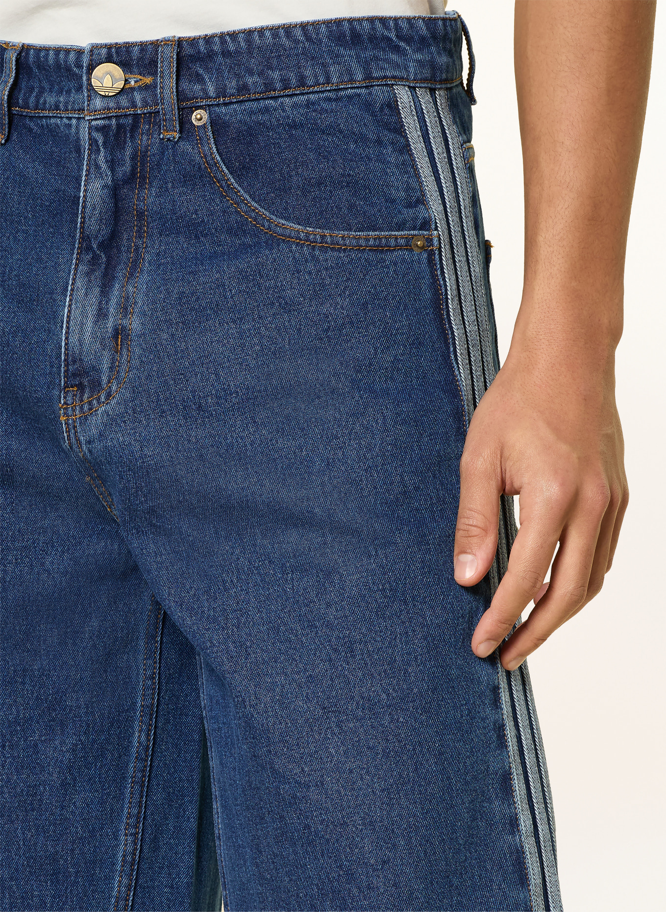 adidas Originals FIREBIRD ADICOLOR denim shorts with braid trim: MEDVIN