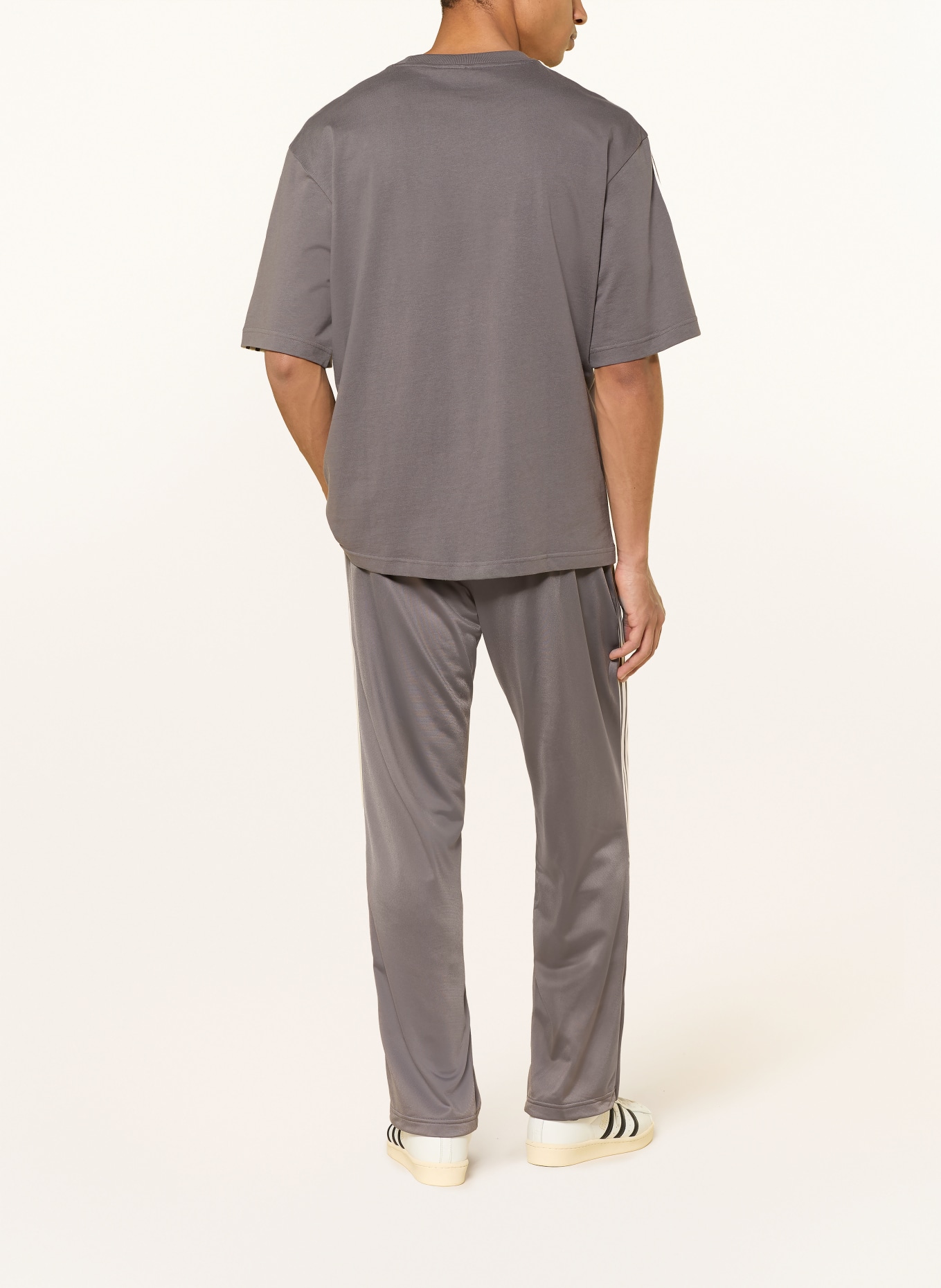 adidas Originals Trainingshose FIREBIRD mit Galonstreifen: DUNKELGRAU