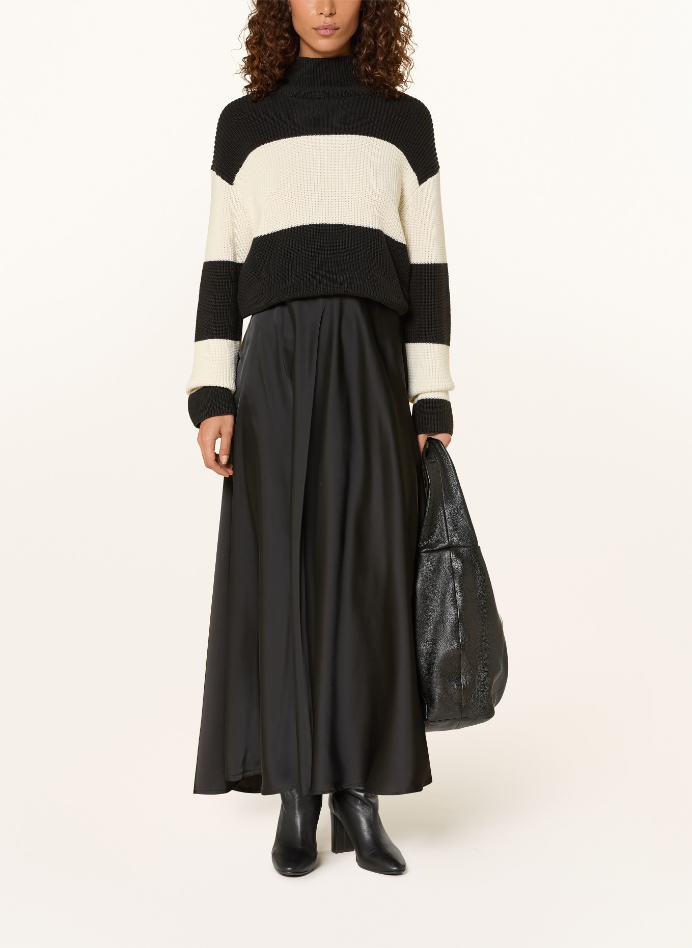 Y.A.S. Satinrock: SCHWARZ