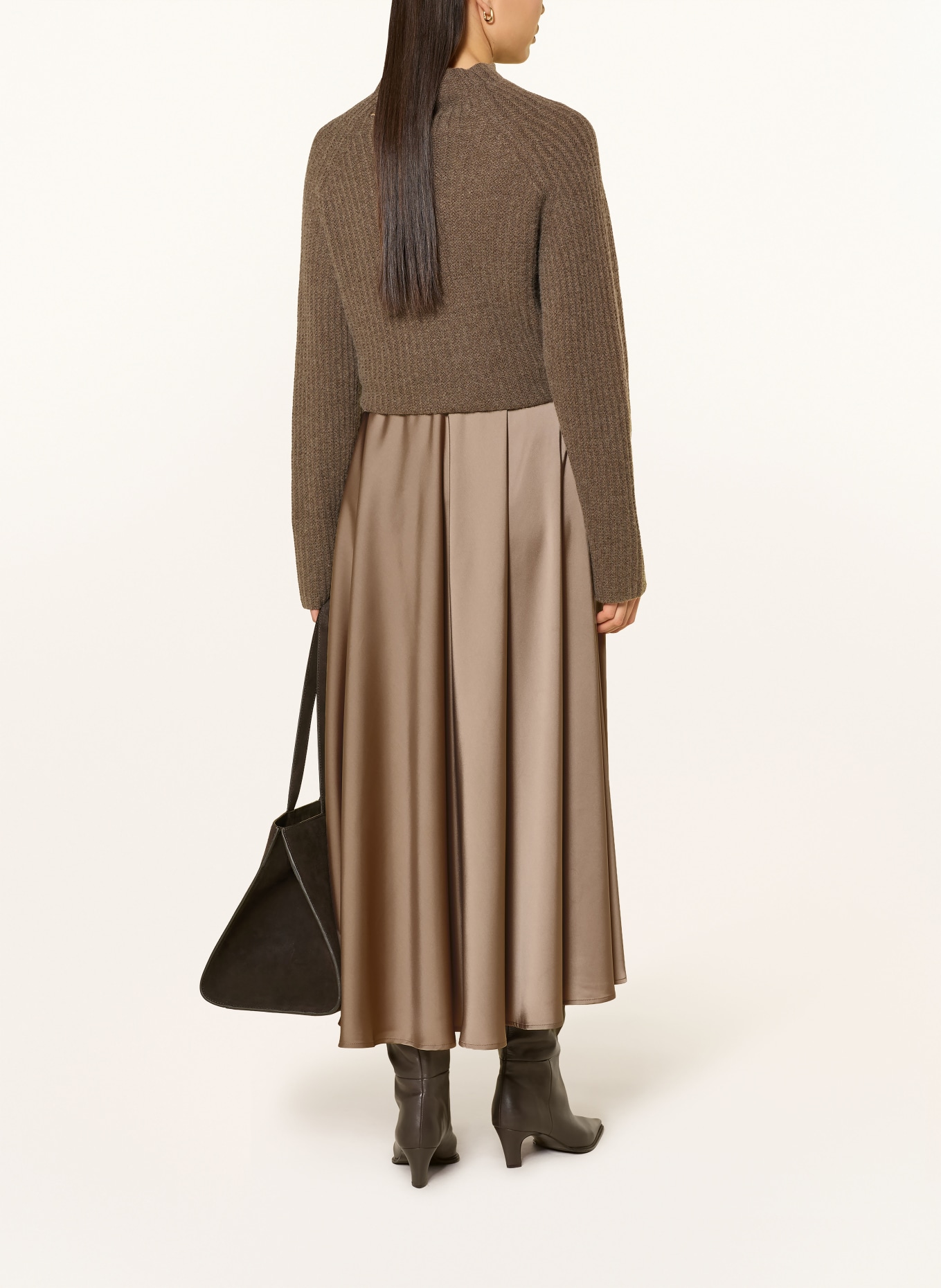 Y.A.S. Satinrock: CAMEL