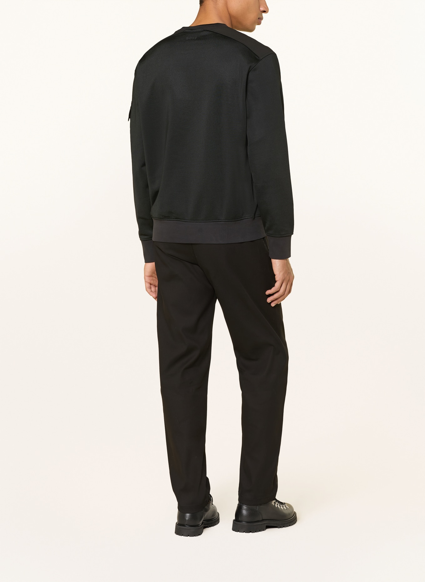 BOSS Chino ST-P Prosty, zwężany krój: CZARNY