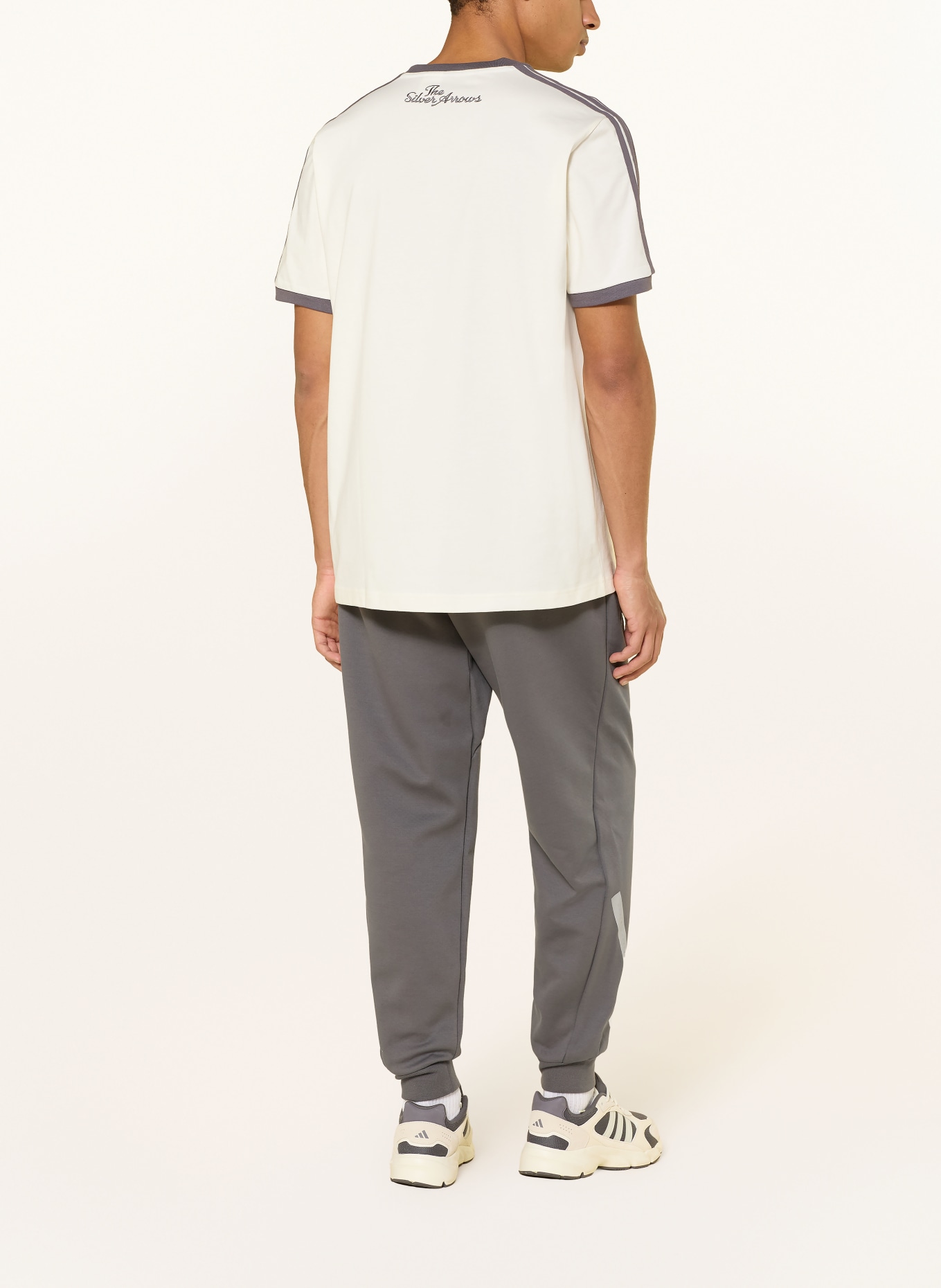 adidas T-Shirt AMG PETRONAS FORMULA ONE TEAM SILVER ARROWS: CREME / DUNKELGRAU