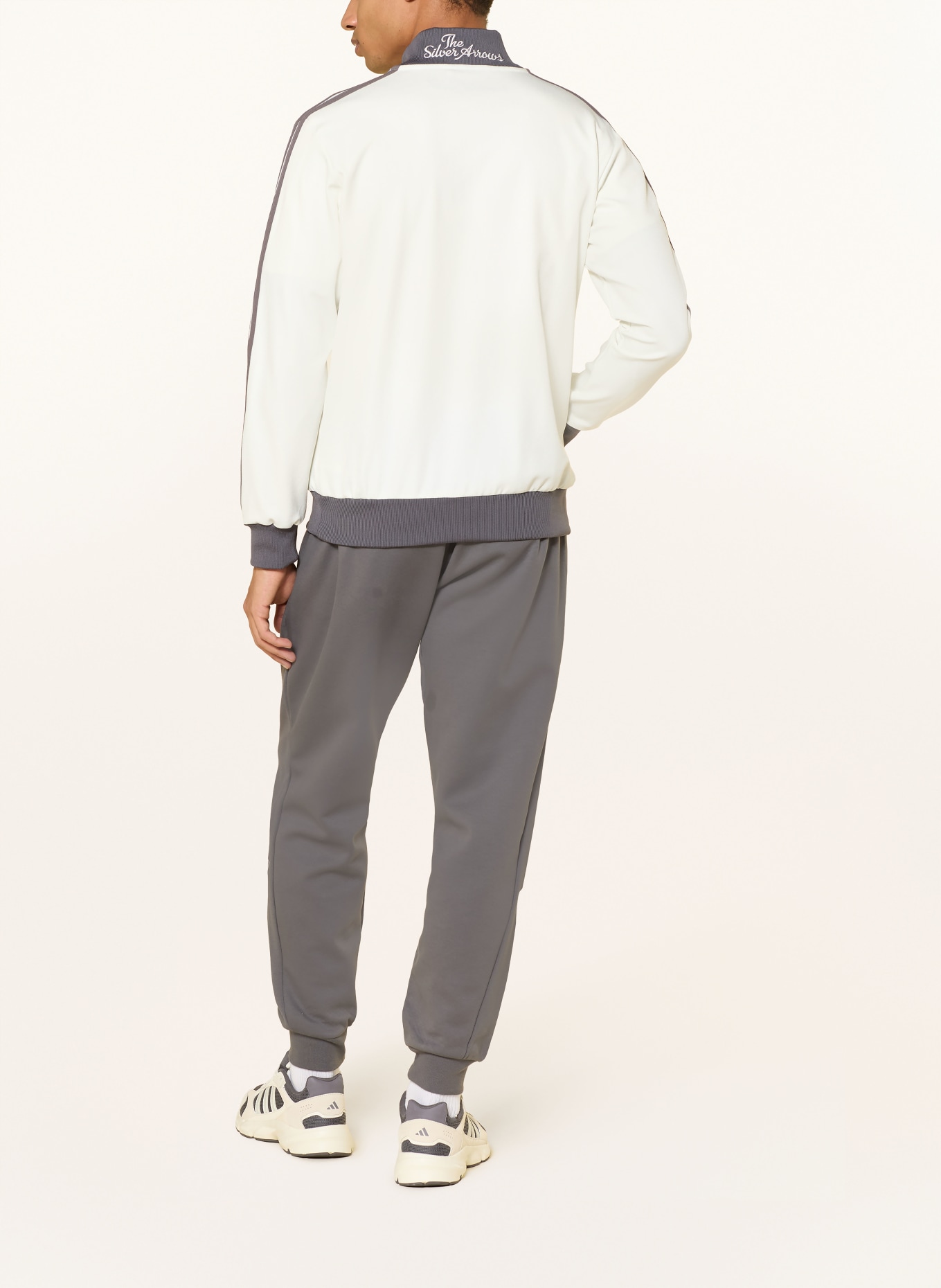 adidas Trainingsjacke MERCEDES - AMG PETRONAS FORMULA ONE TEAM SILVER ARROWS: CREME / DUNKELGRAU