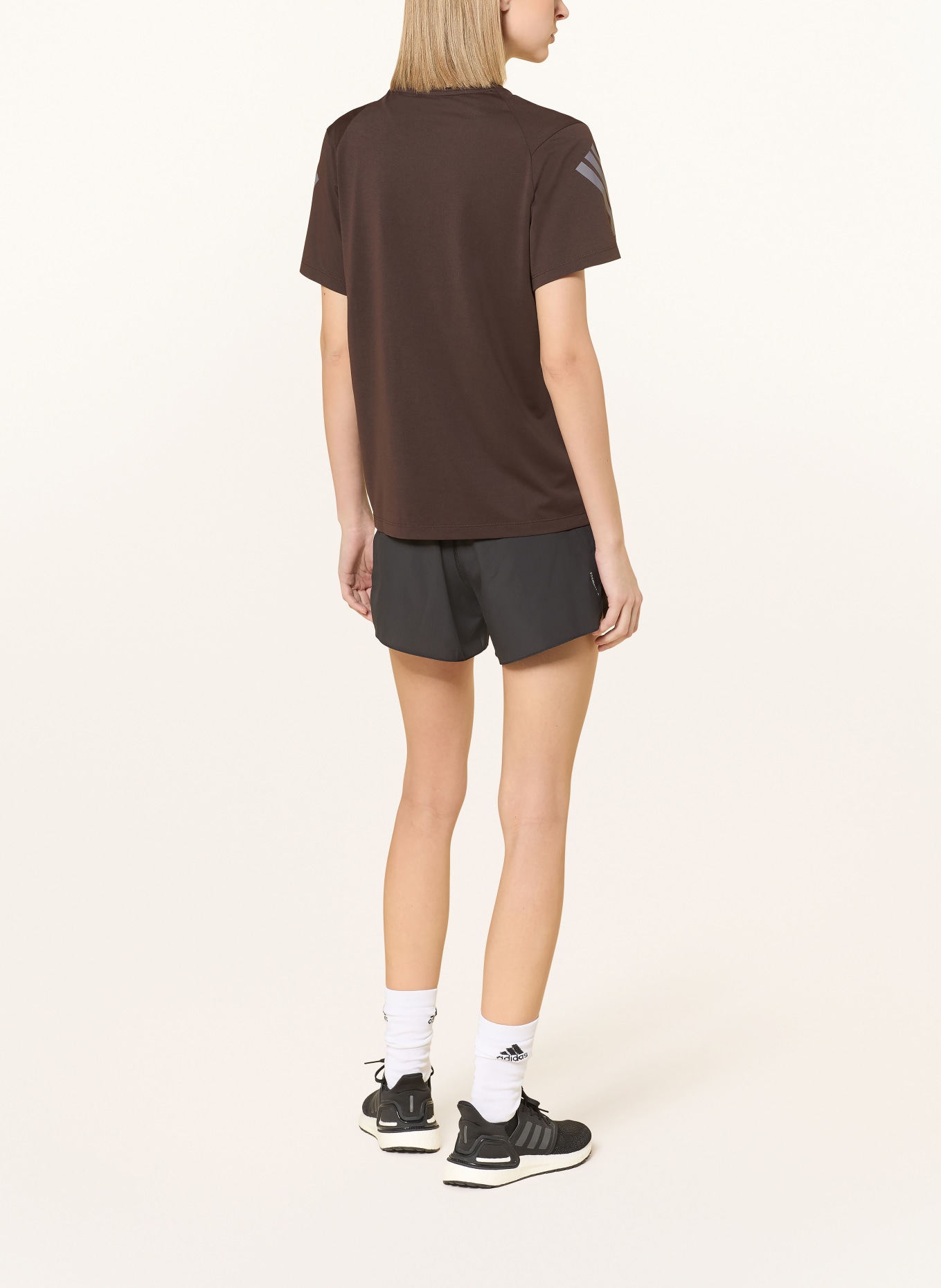 adidas Spodenki do biegania 2 w 1 ADI365: CZARNY