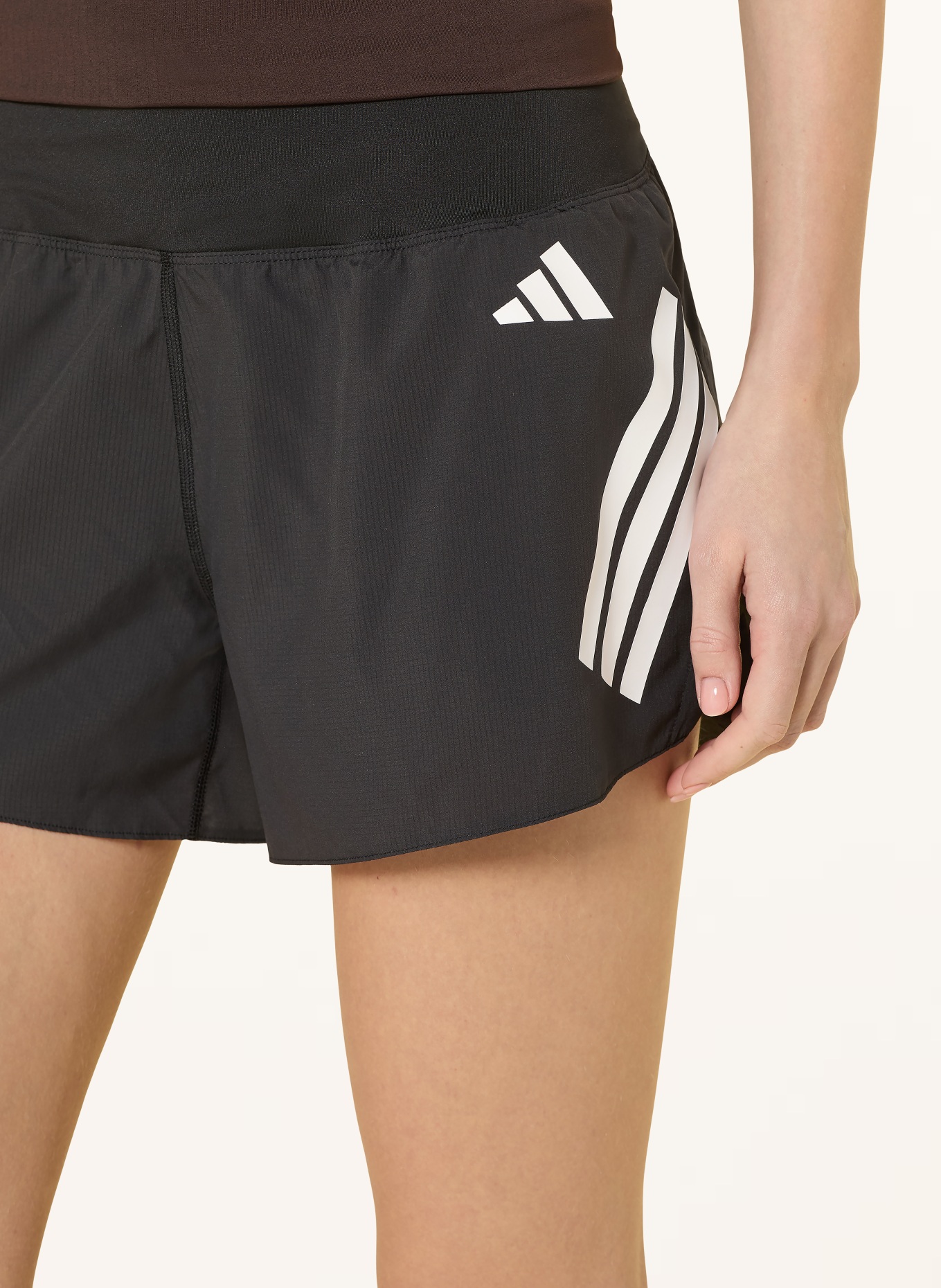 adidas Spodenki do biegania 2 w 1 ADI365: CZARNY